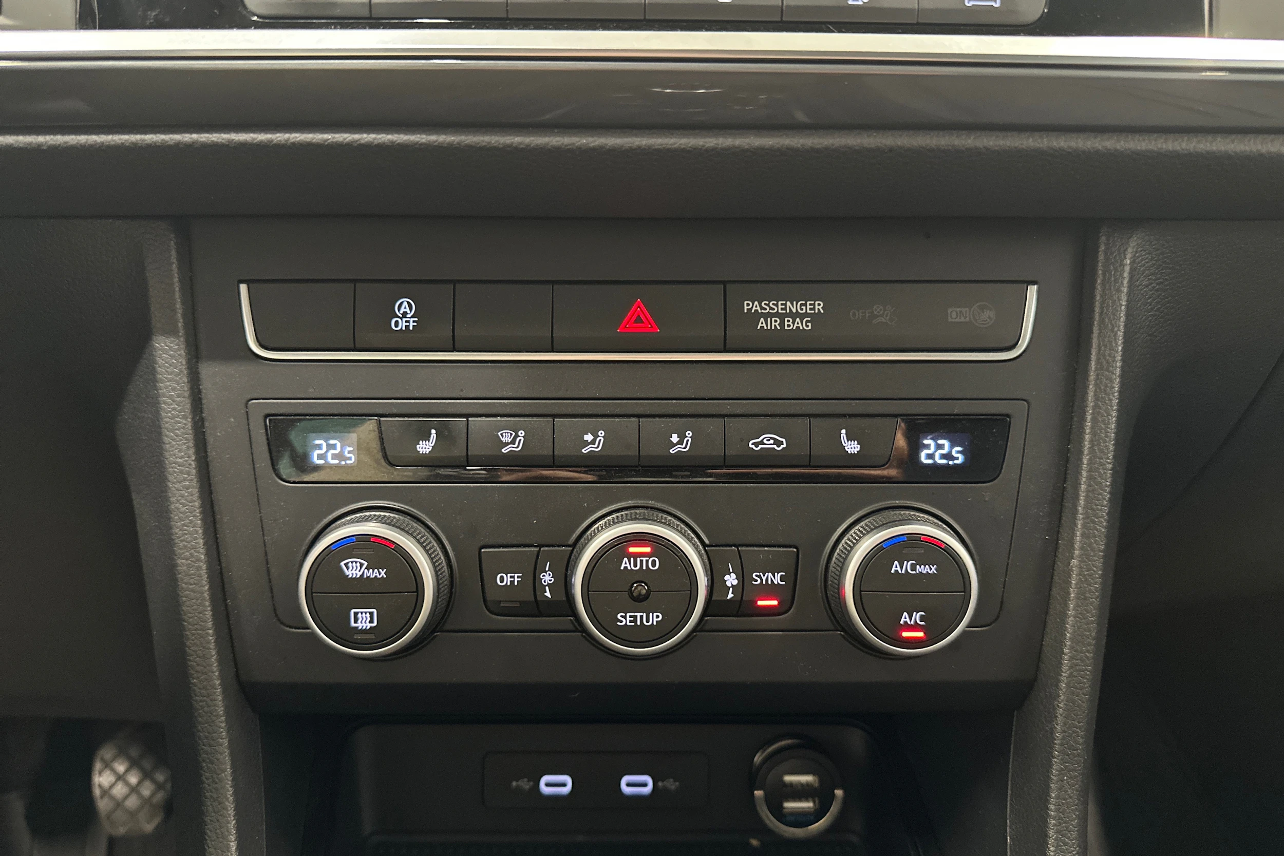 harmaa SEAT Ateca 2021 kuva 17.