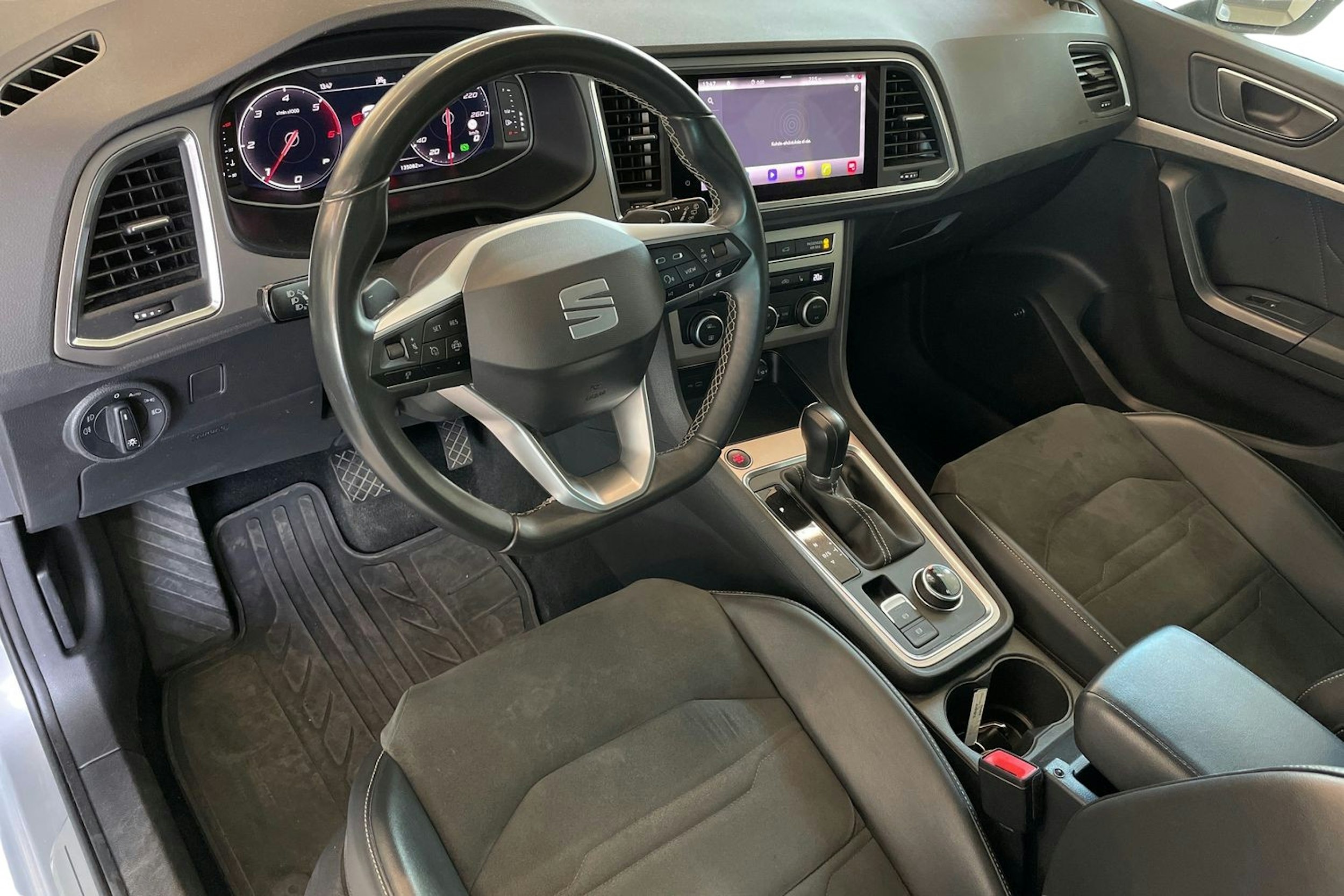harmaa SEAT Ateca 2022 kuva 3.