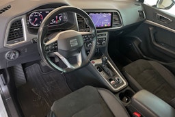 harmaa SEAT Ateca 2022 kuva 7.