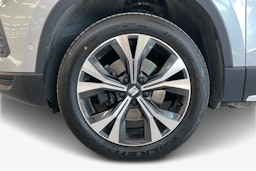 harmaa SEAT Ateca 2022 kuva 11.