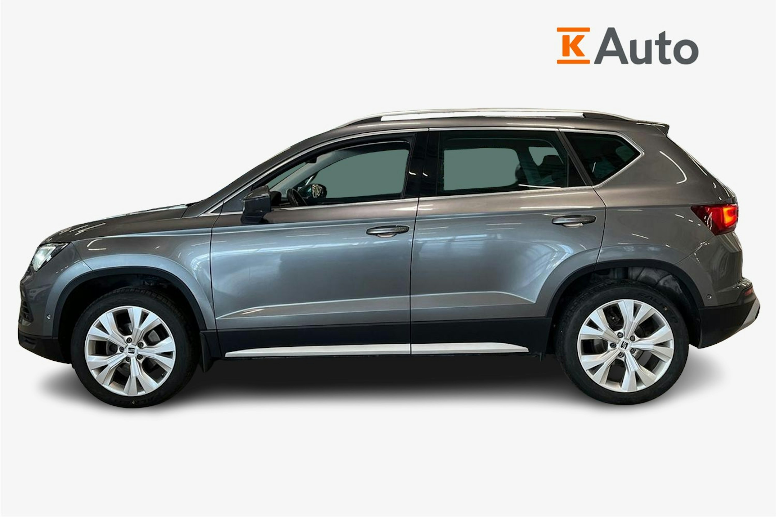 harmaa SEAT Ateca 2022 kuva 5.