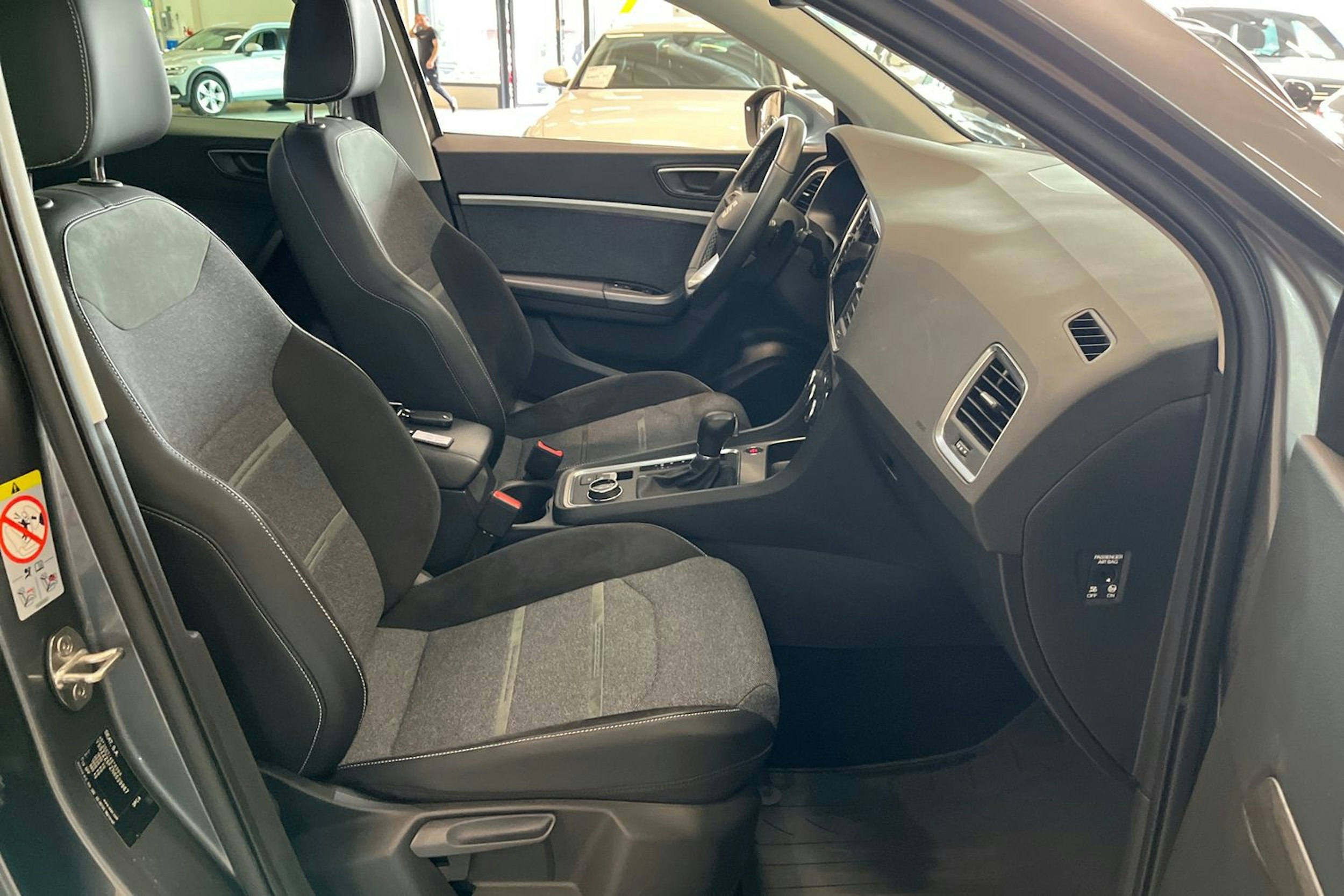 harmaa SEAT Ateca 2022 kuva 12.