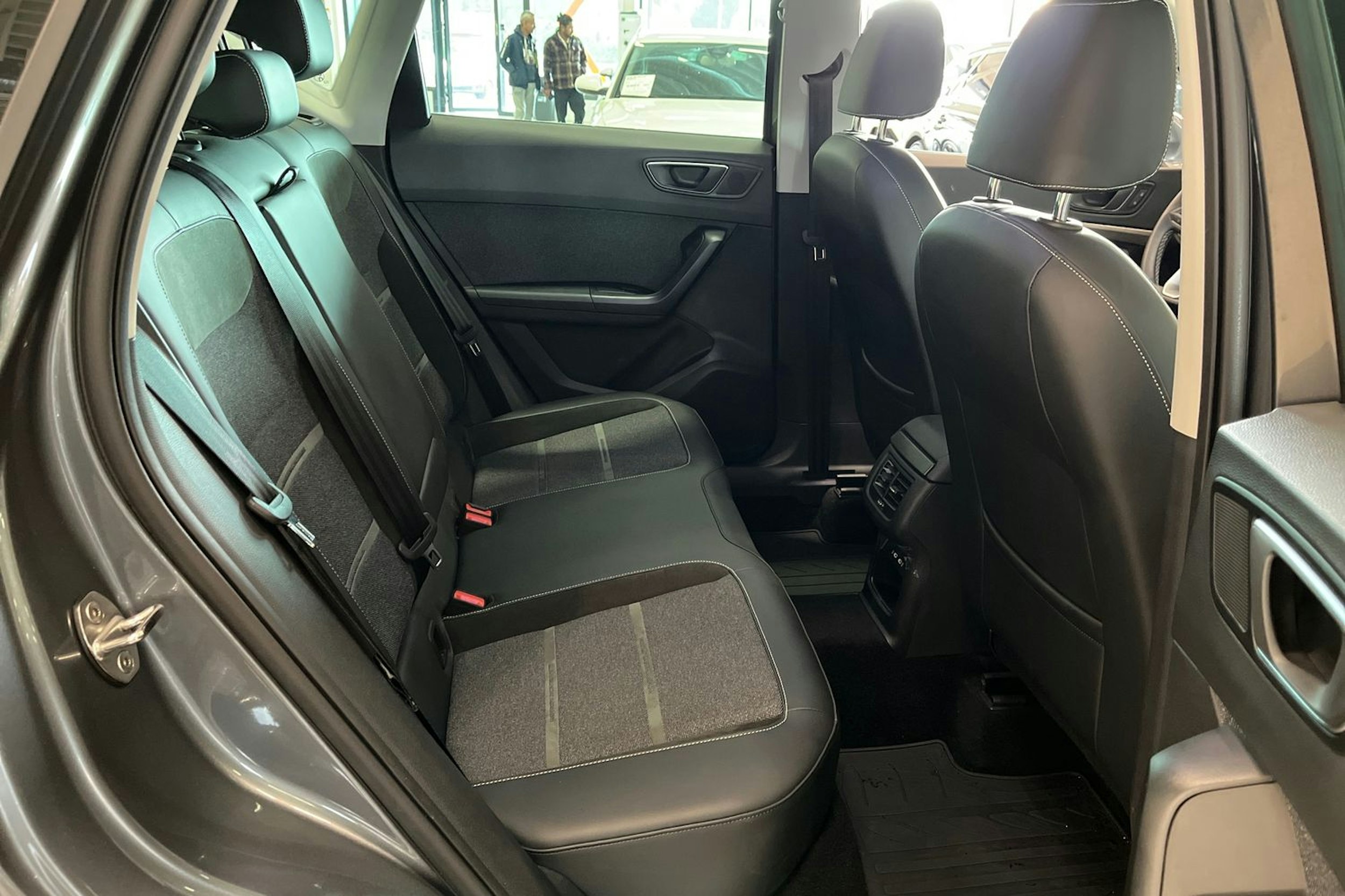 harmaa SEAT Ateca 2022 kuva 14.