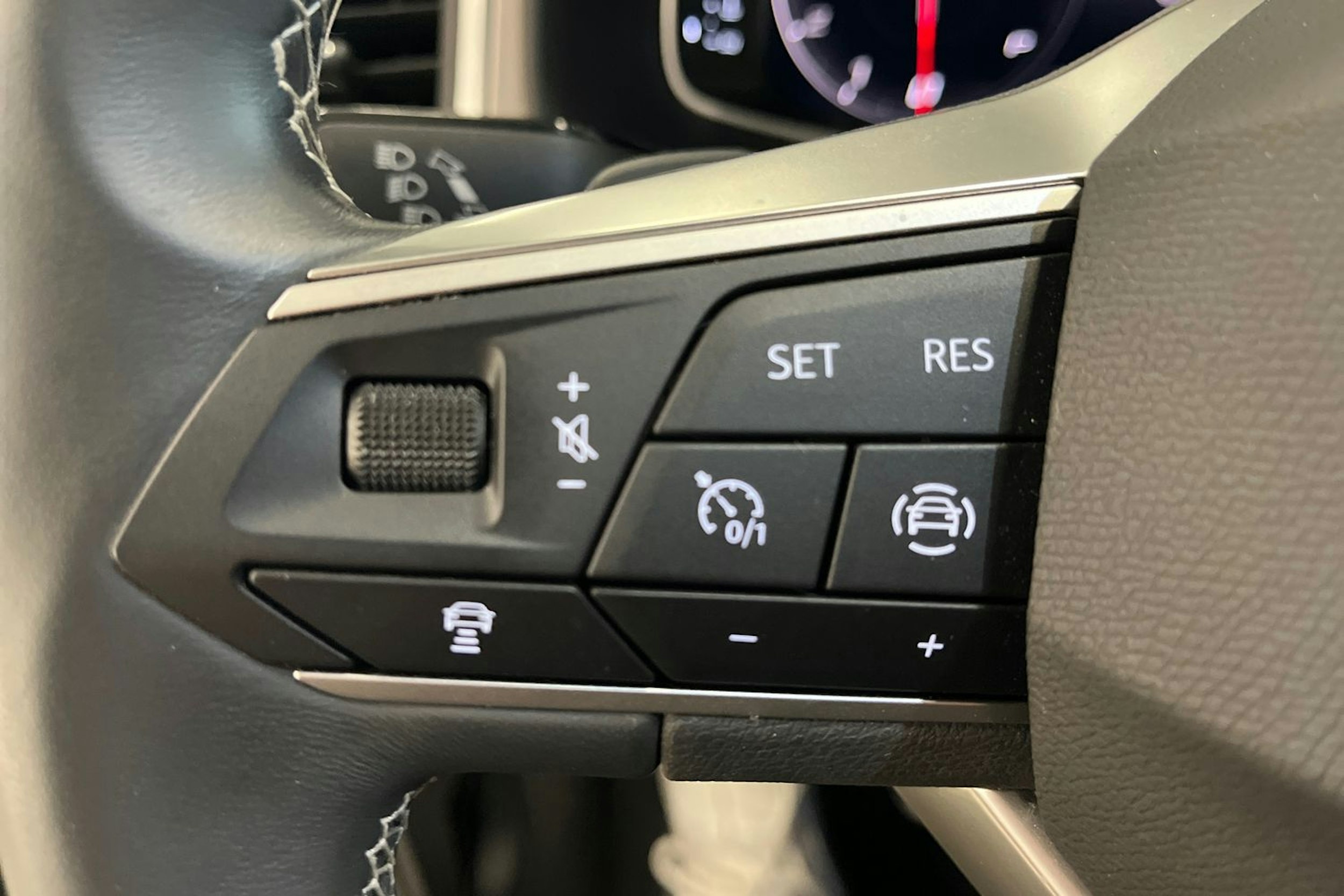 harmaa SEAT Ateca 2022 kuva 24.