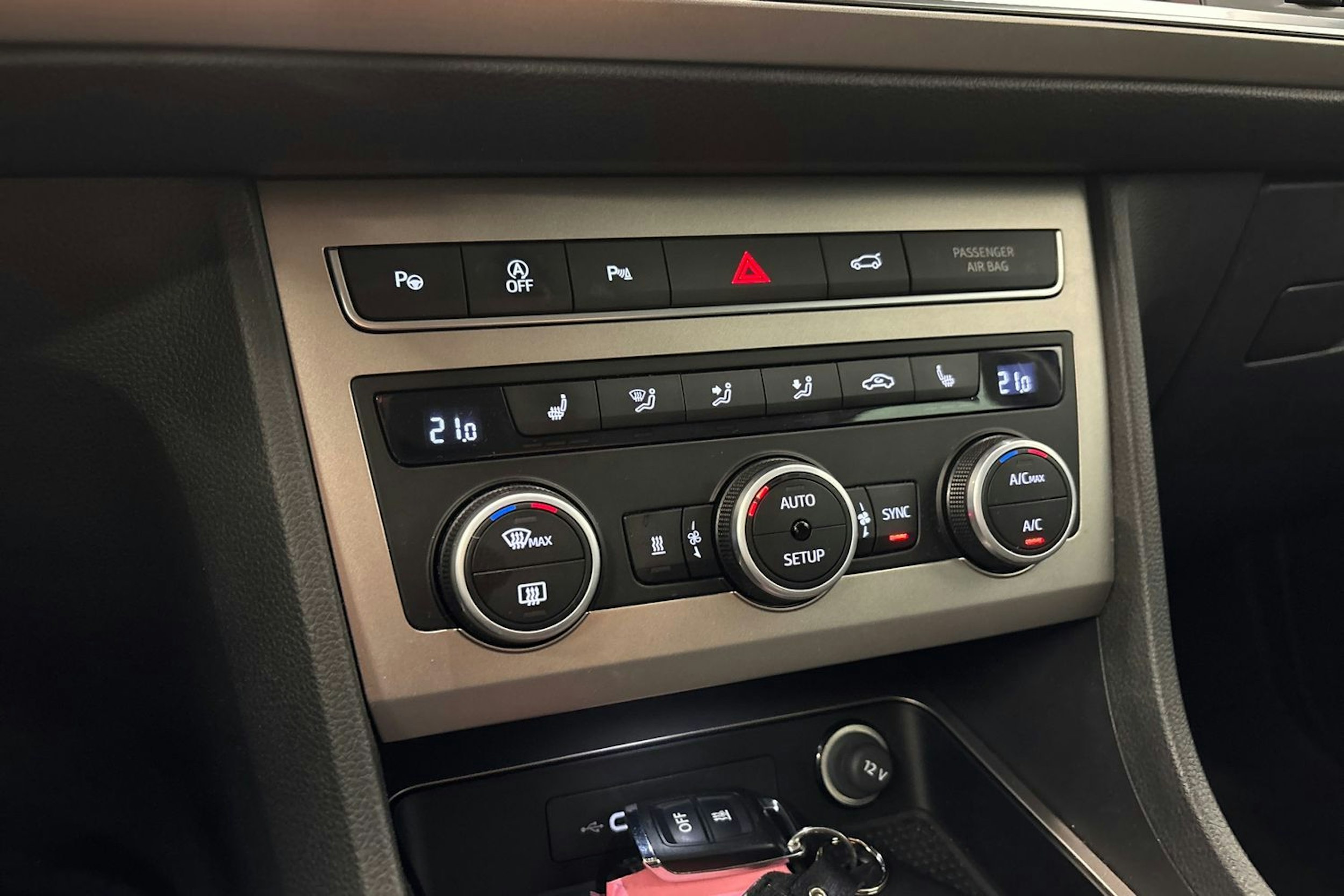 sininen SEAT Ateca 2022 kuva 22.