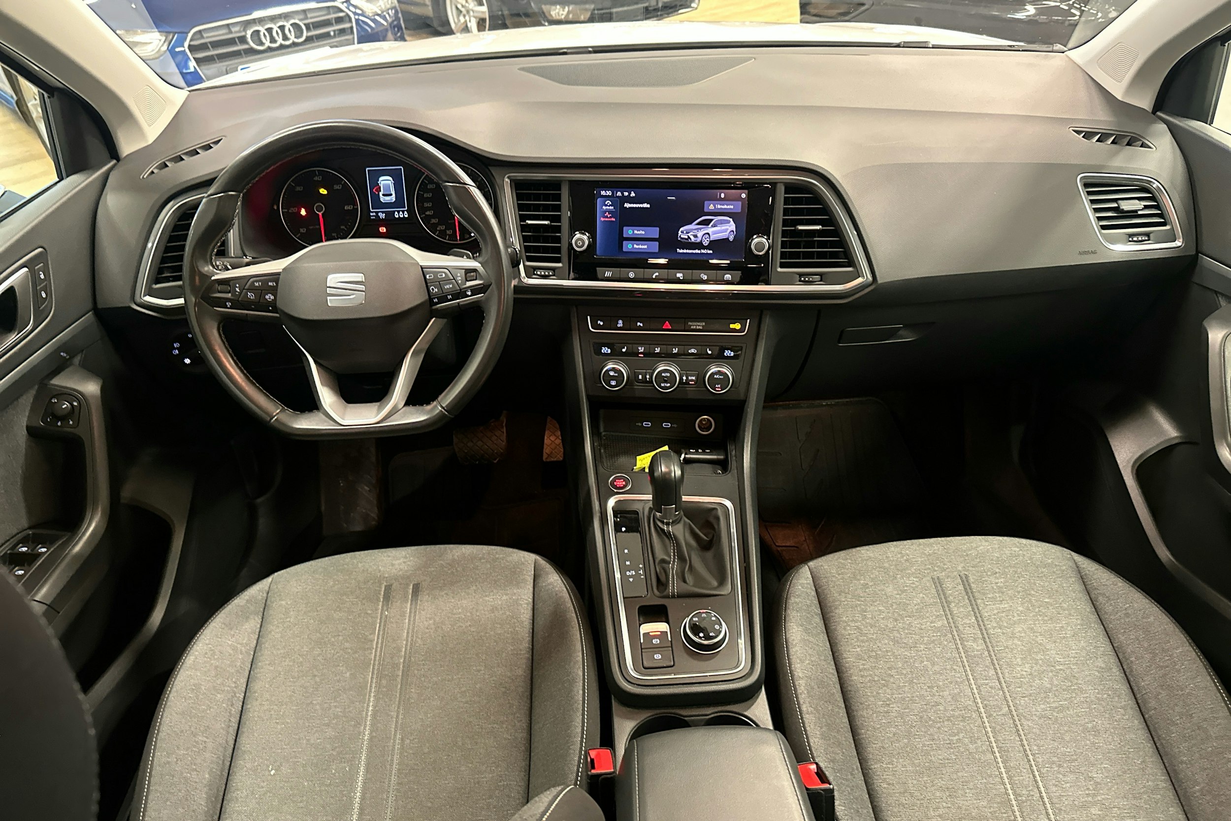 valkoinen SEAT Ateca 2022 kuva 7.