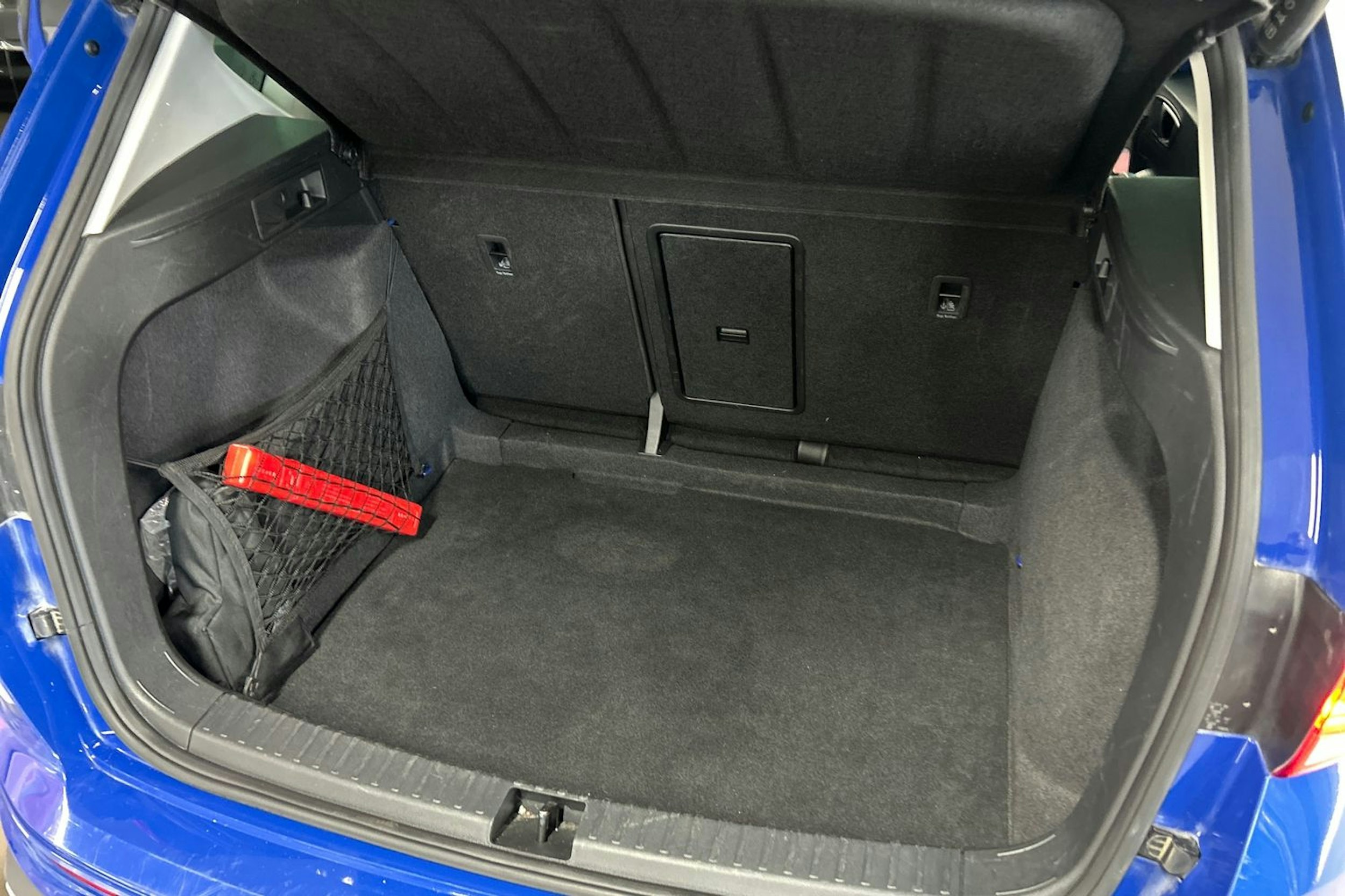 sininen SEAT Ateca 2022 kuva 14.