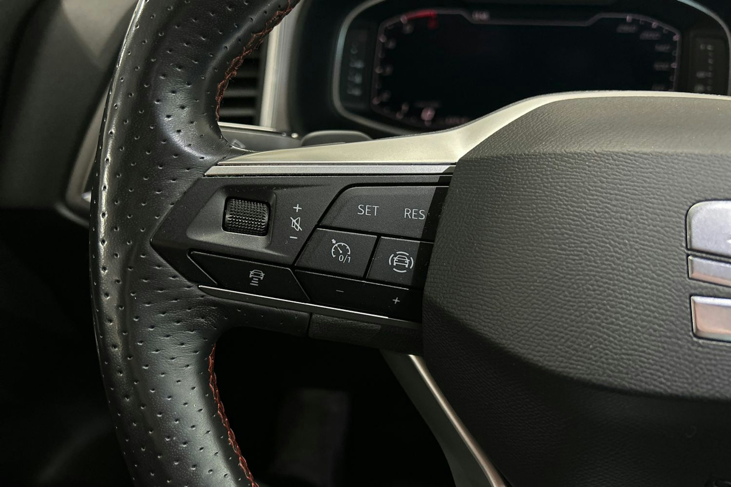 sininen SEAT Ateca 2022 kuva 18.