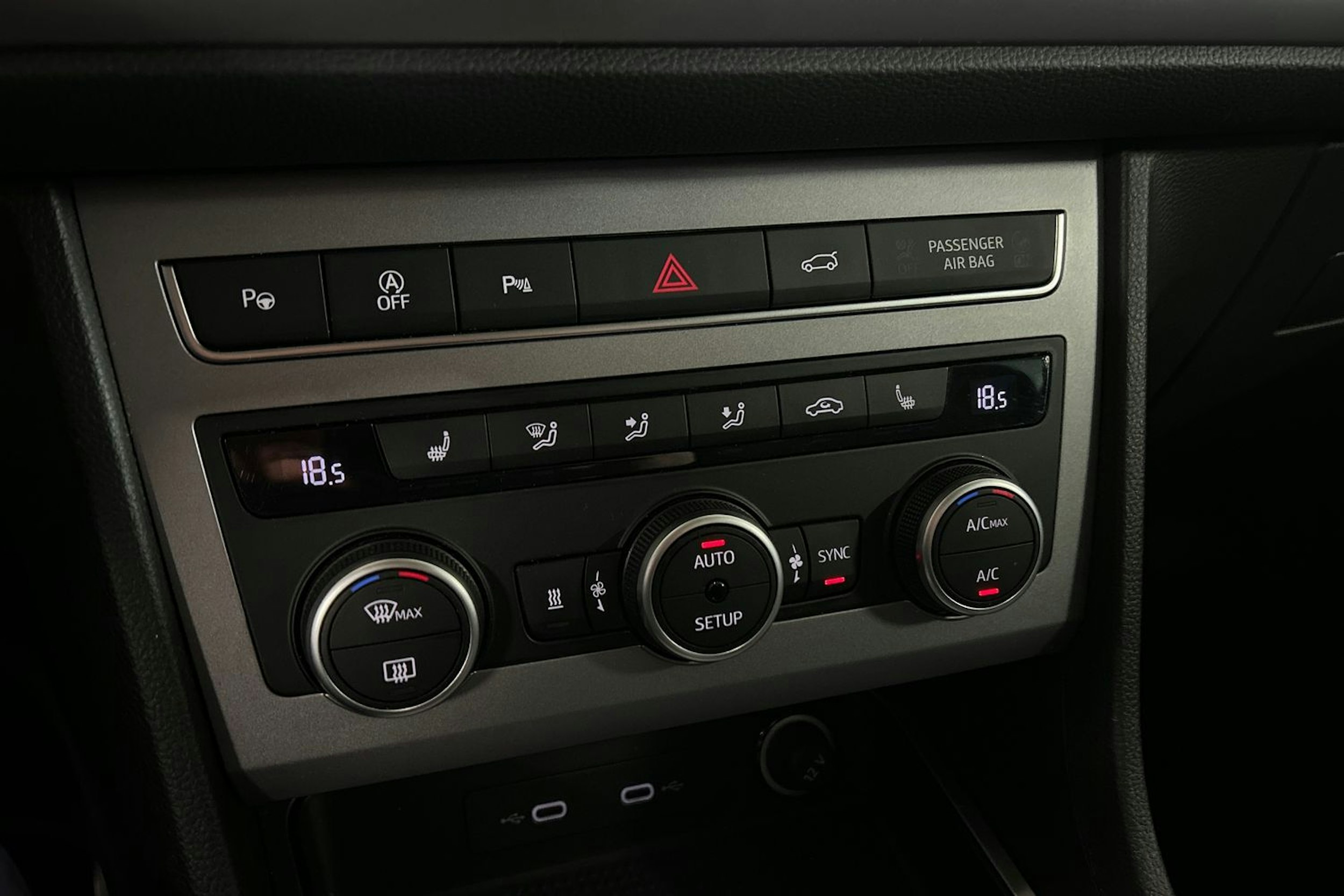 sininen SEAT Ateca 2022 kuva 28.
