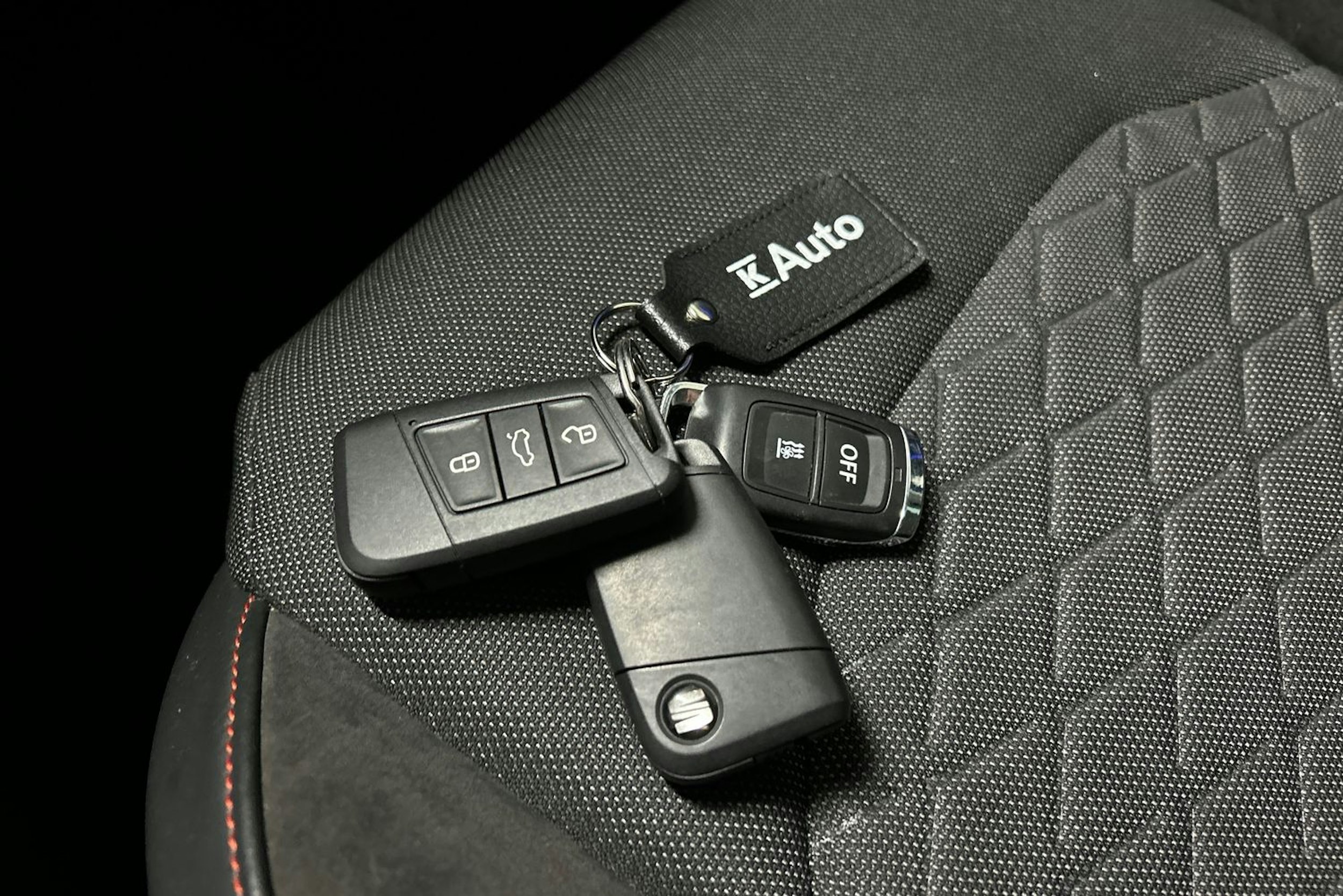 sininen SEAT Ateca 2022 kuva 30.