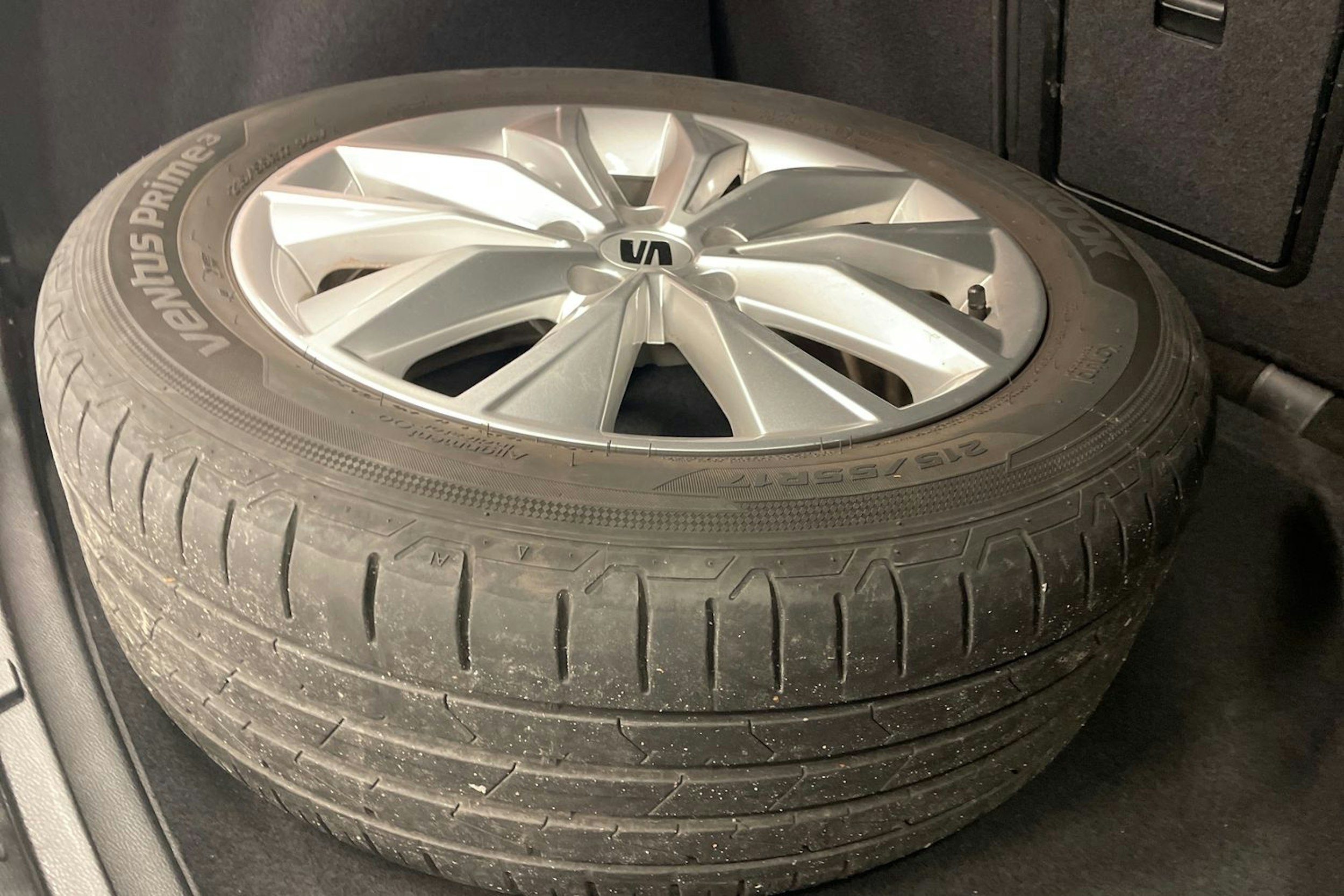 met. harmaa SEAT Ateca 2022 kuva 11.