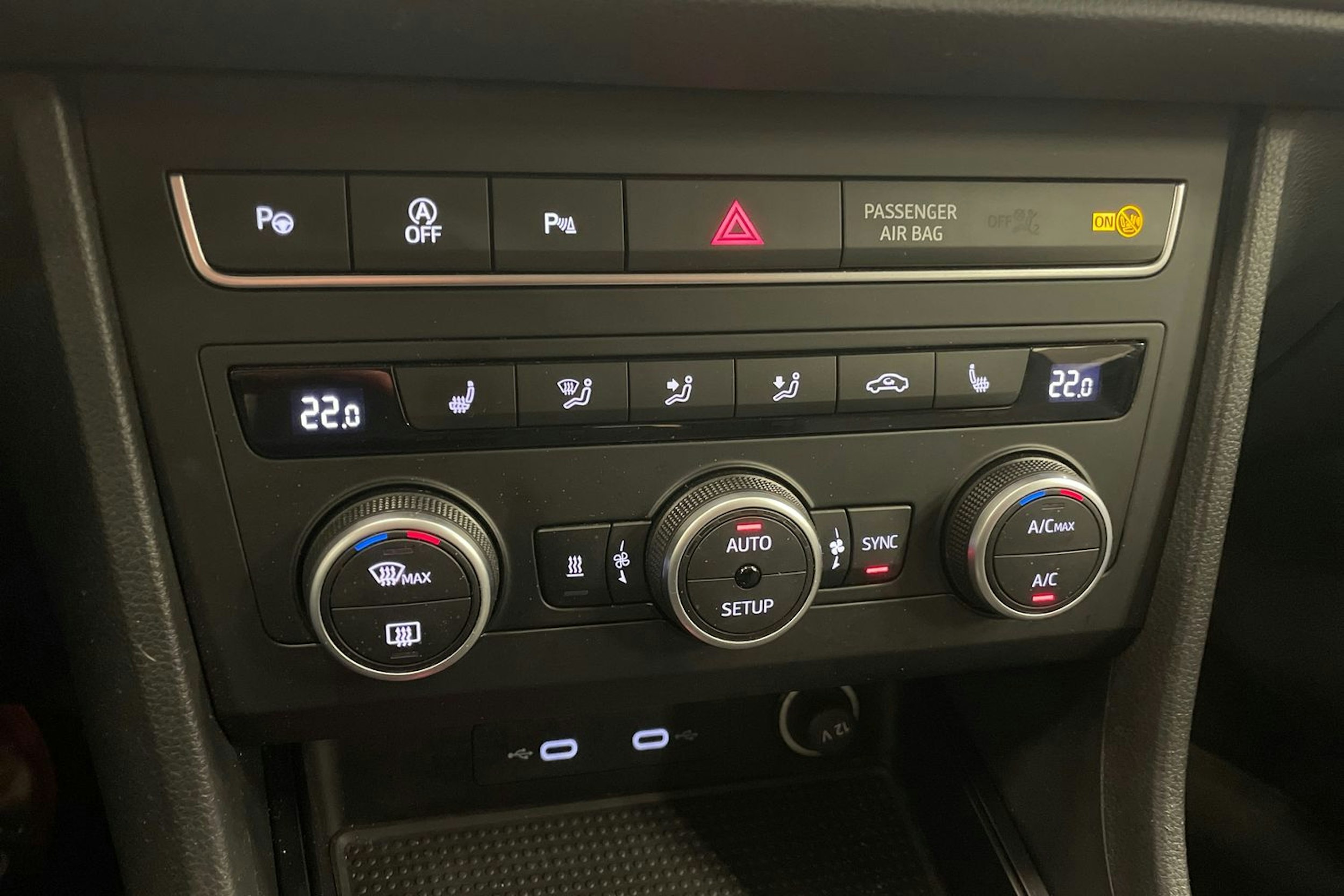 met. harmaa SEAT Ateca 2022 kuva 15.