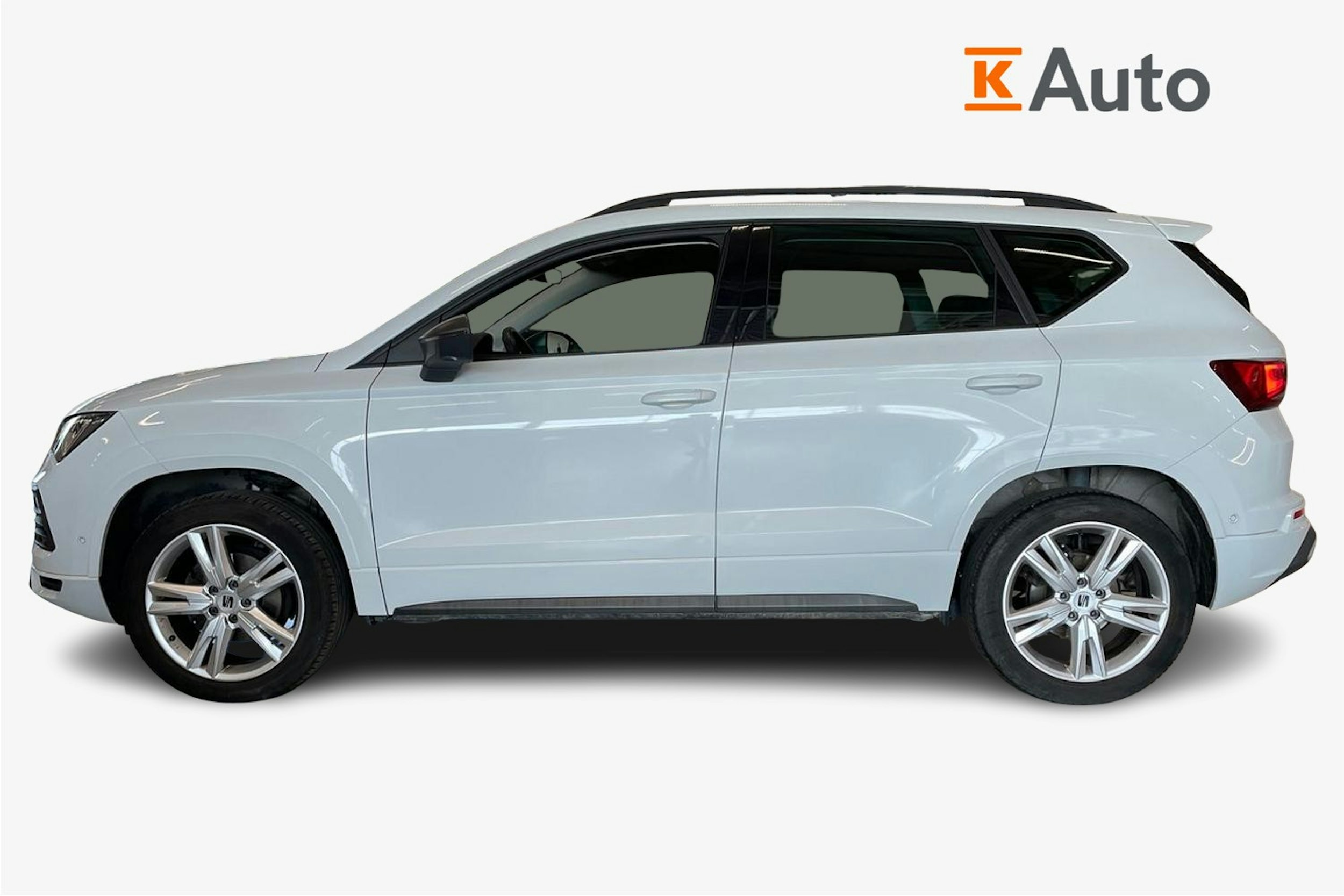 valkoinen SEAT Ateca 2022 kuva 6.