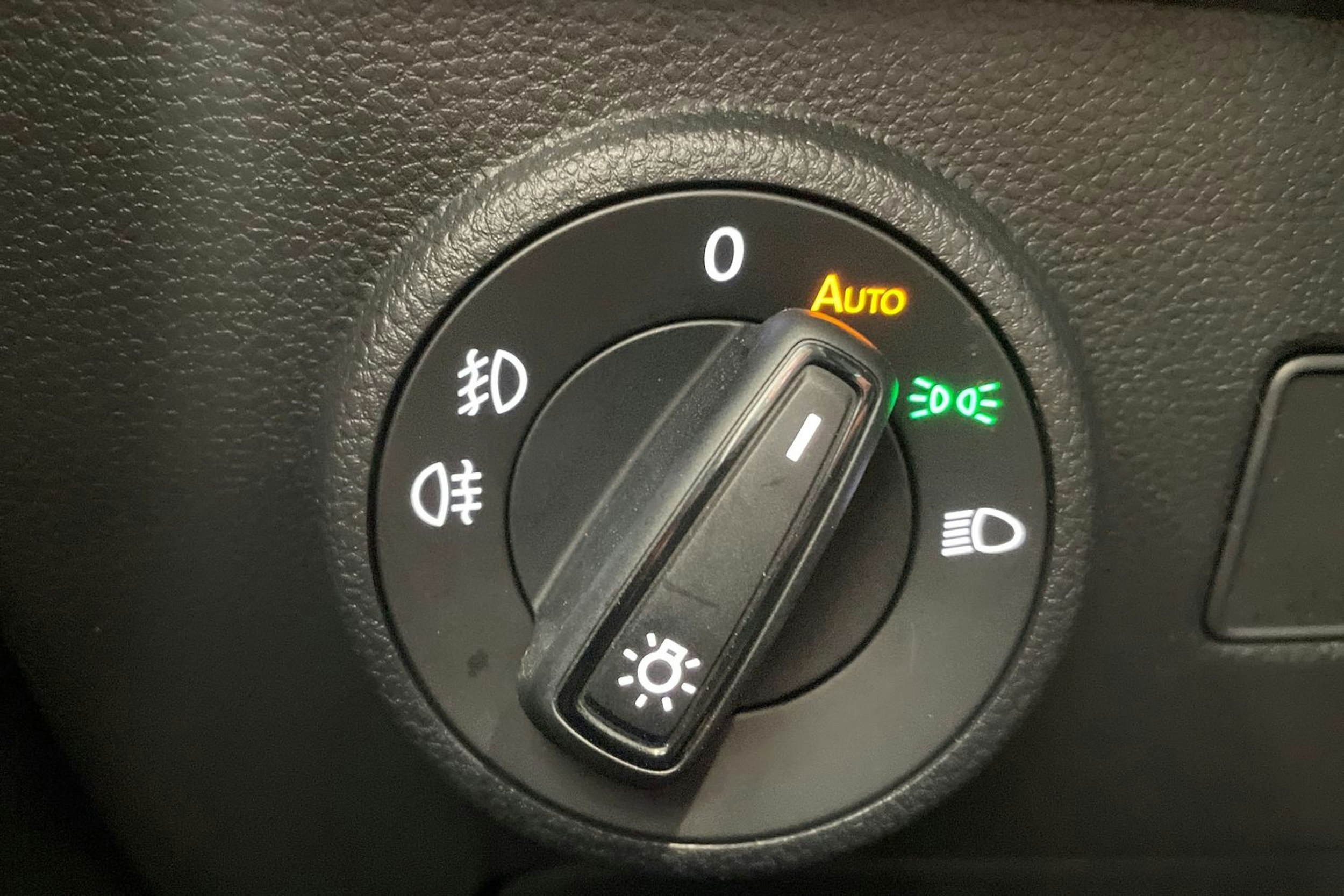 valkoinen SEAT Ateca 2022 kuva 19.