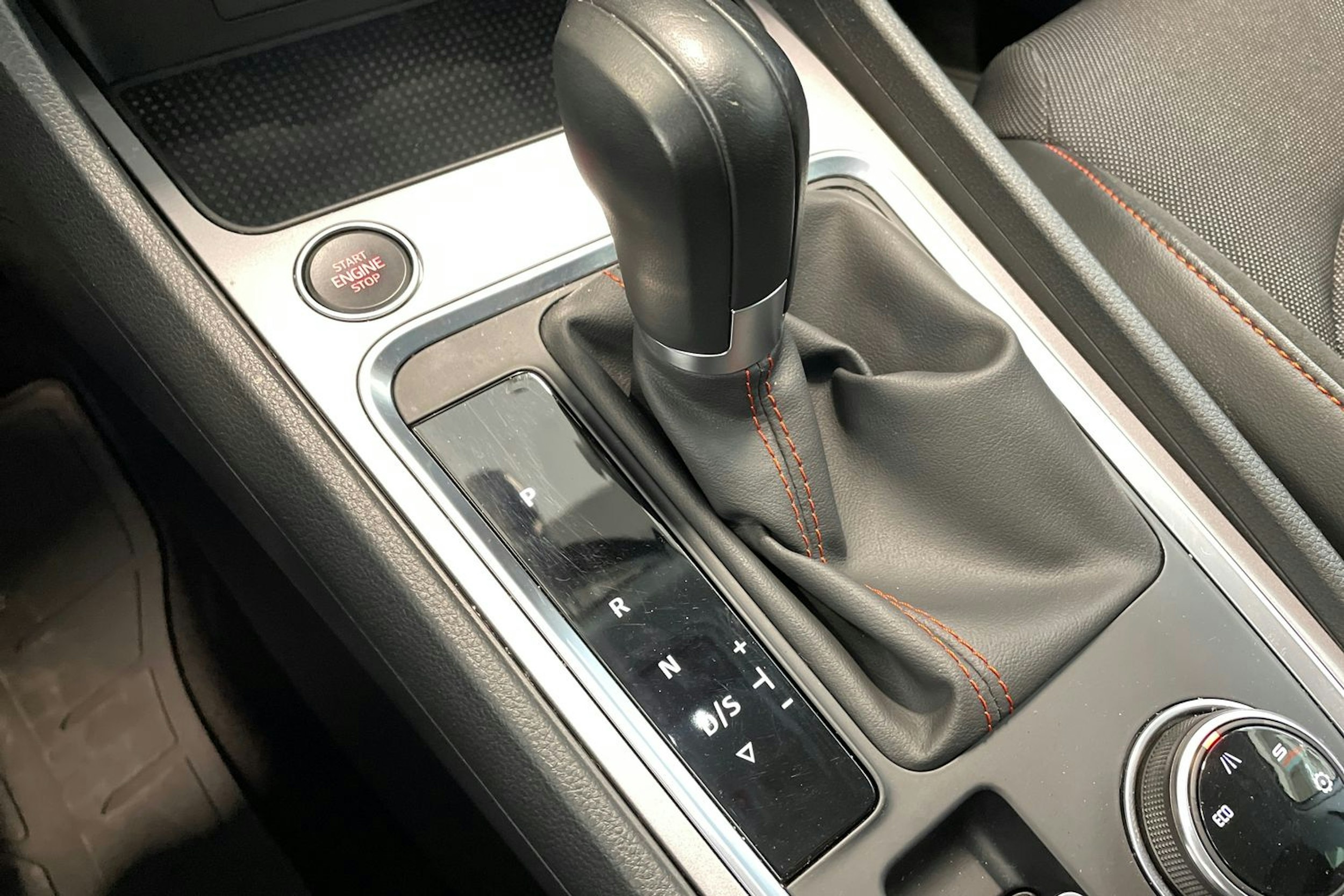 valkoinen SEAT Ateca 2022 kuva 31.