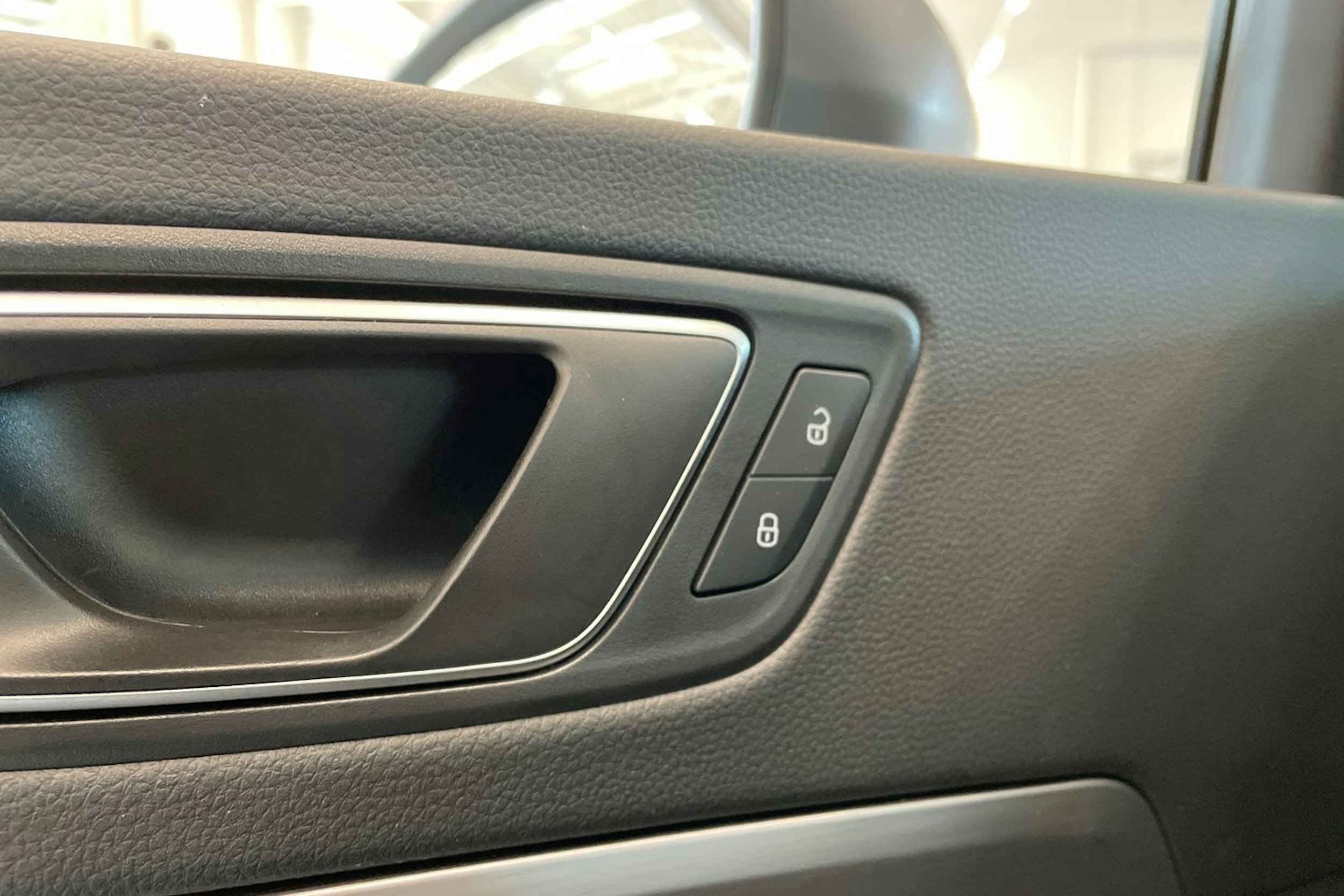 valkoinen SEAT Ateca 2022 kuva 35.