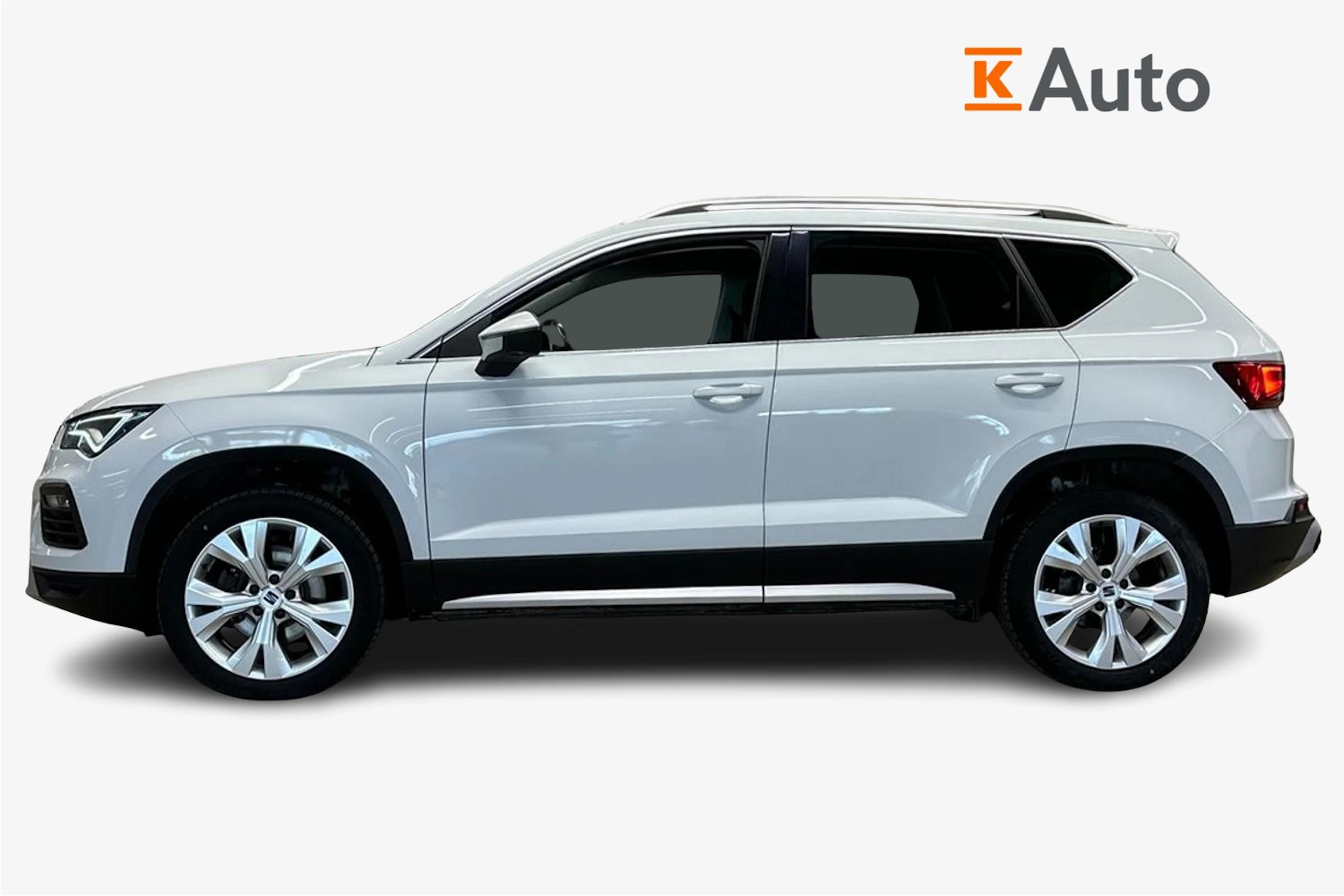 valkoinen SEAT Ateca 2023 kuva 7.