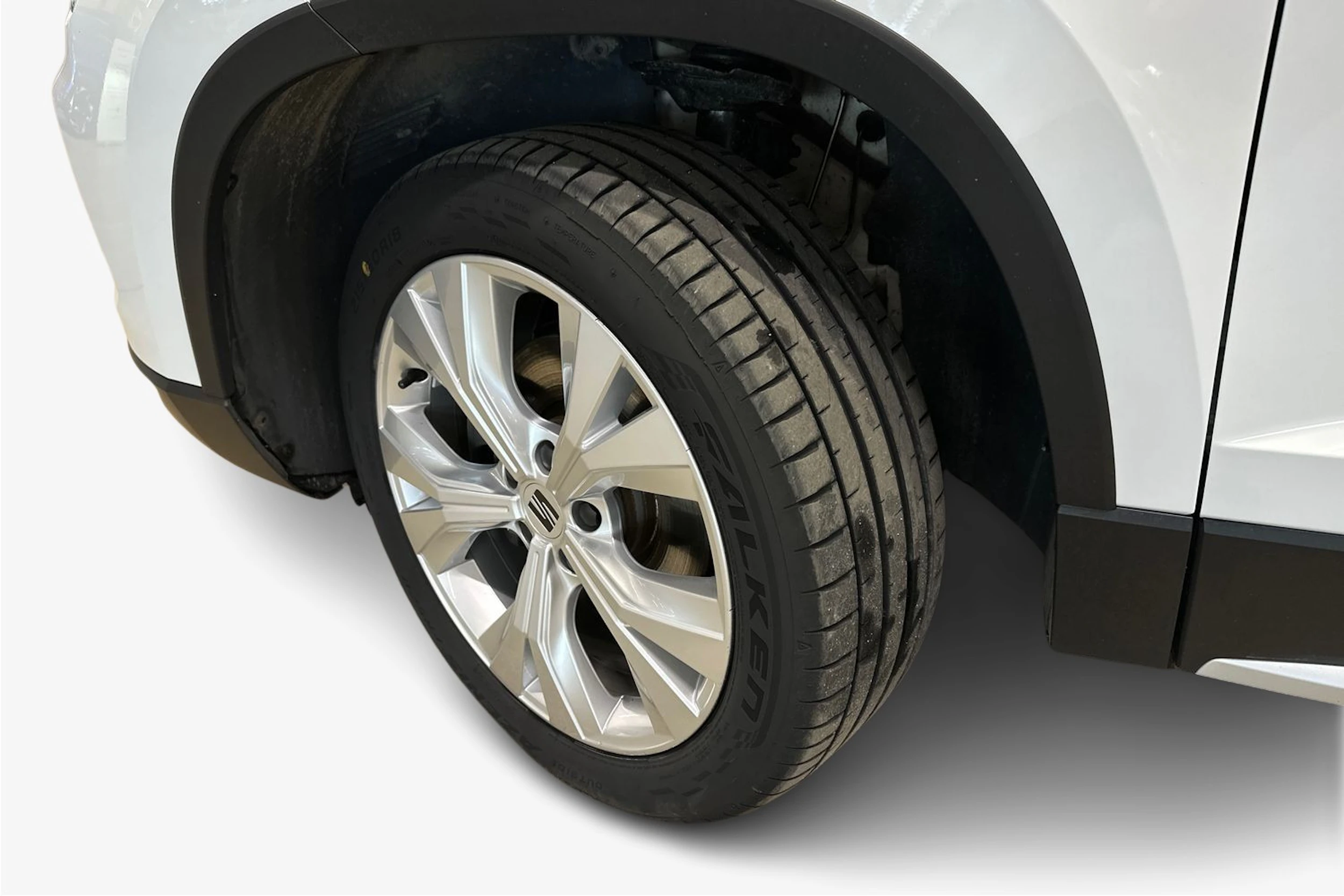 valkoinen SEAT Ateca 2023 kuva 12.
