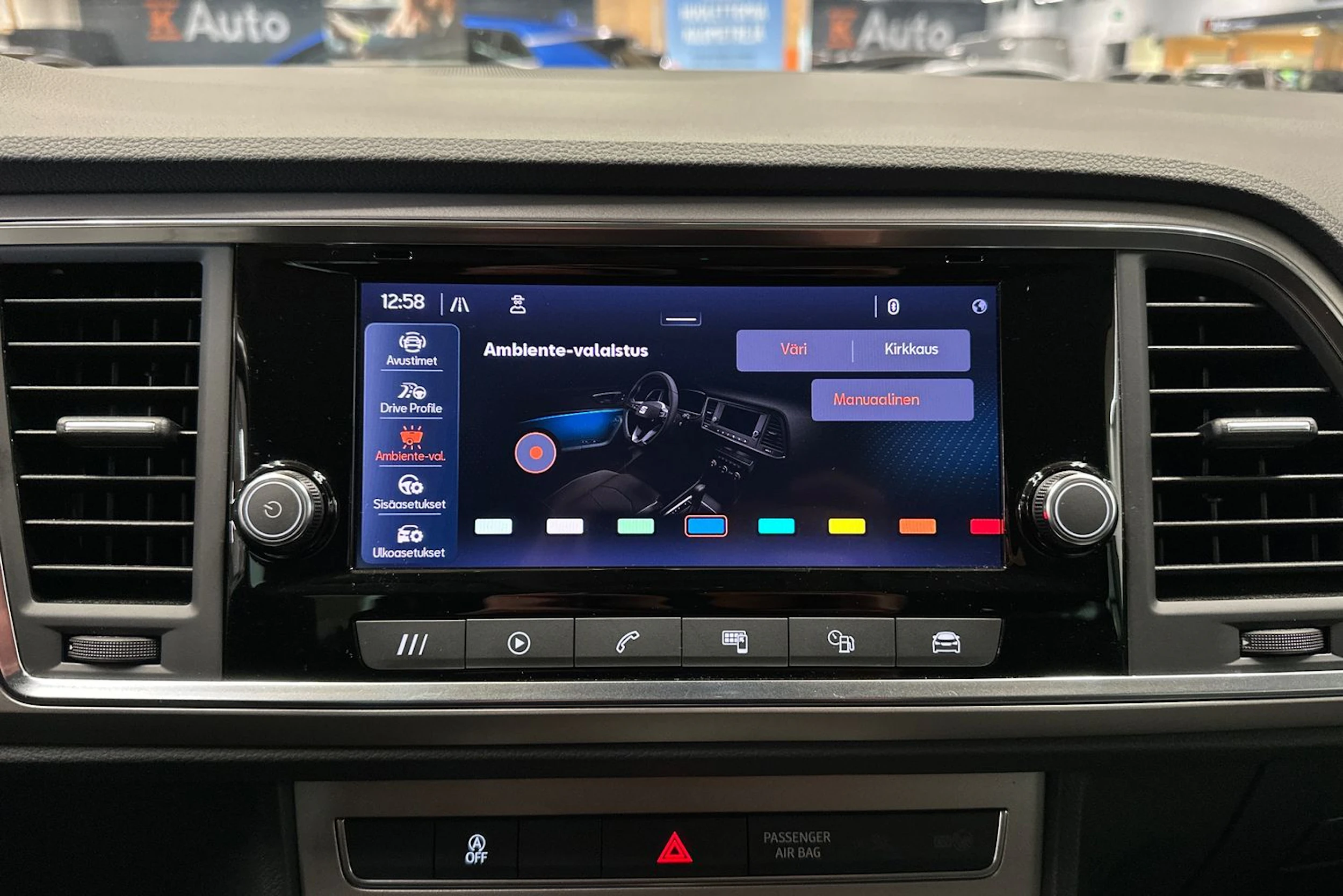 valkoinen SEAT Ateca 2023 kuva 19.