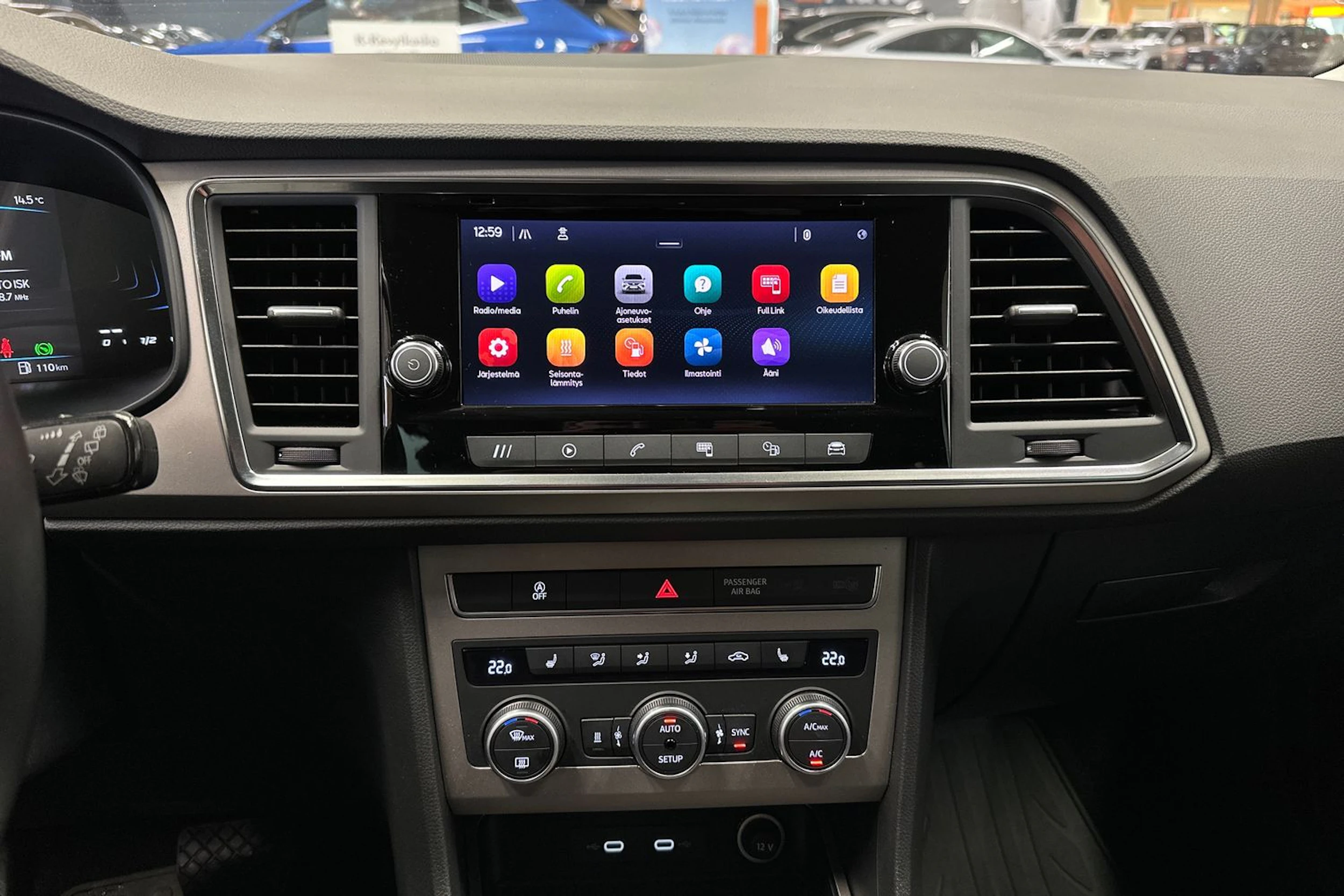 valkoinen SEAT Ateca 2023 kuva 20.