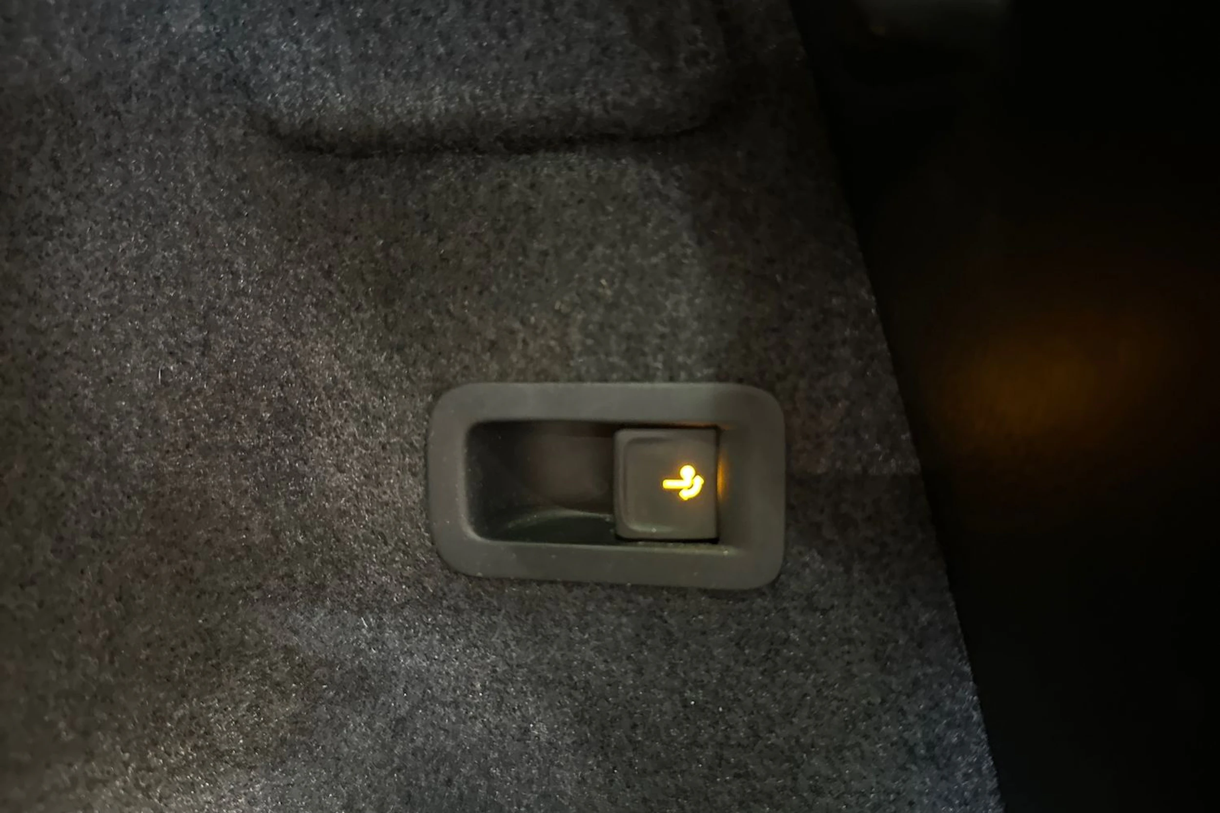 valkoinen SEAT Ateca 2023 kuva 29.