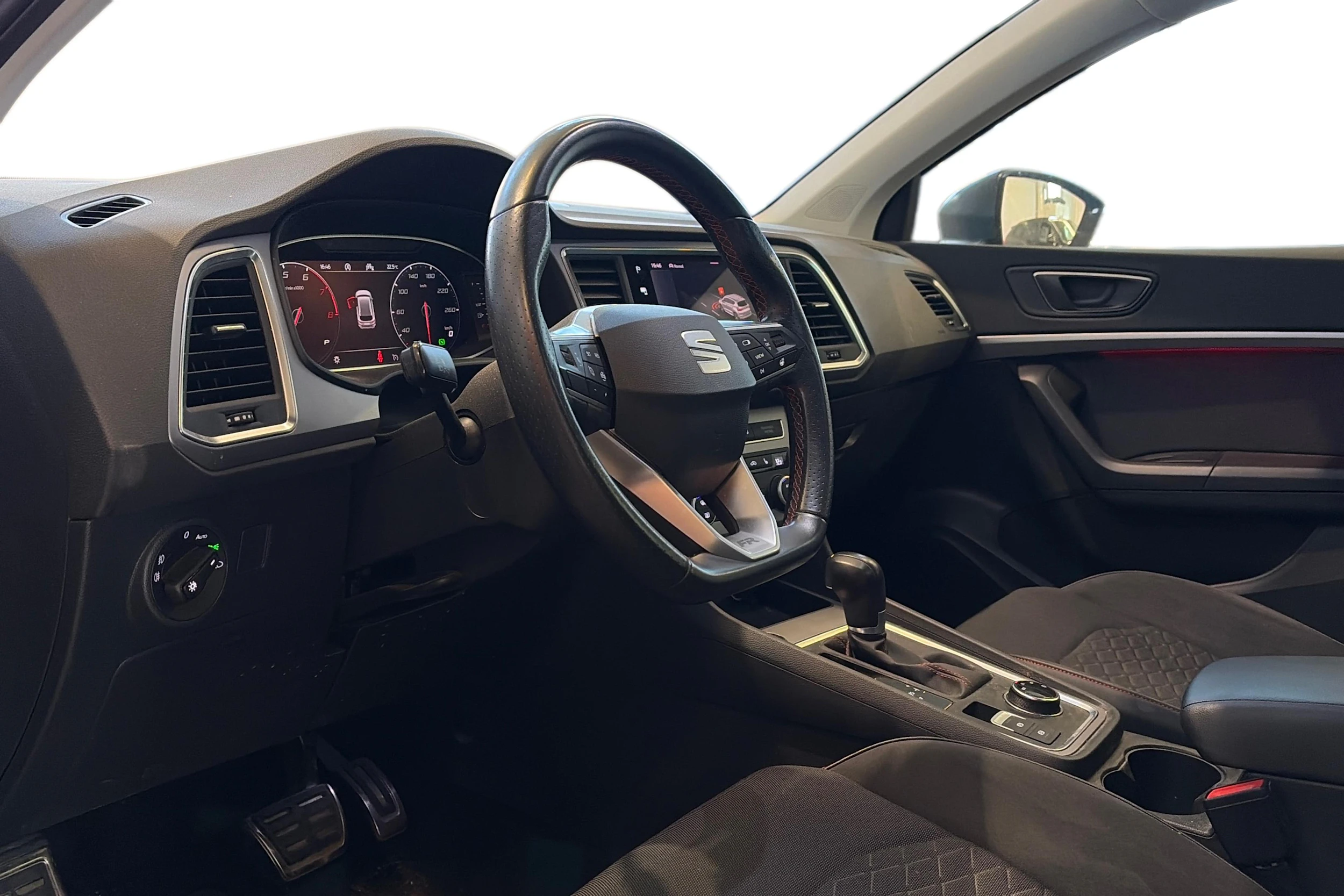 musta SEAT Ateca 2023 kuva 3.
