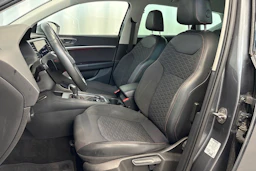 harmaa SEAT Ateca 2023 kuva 11.
