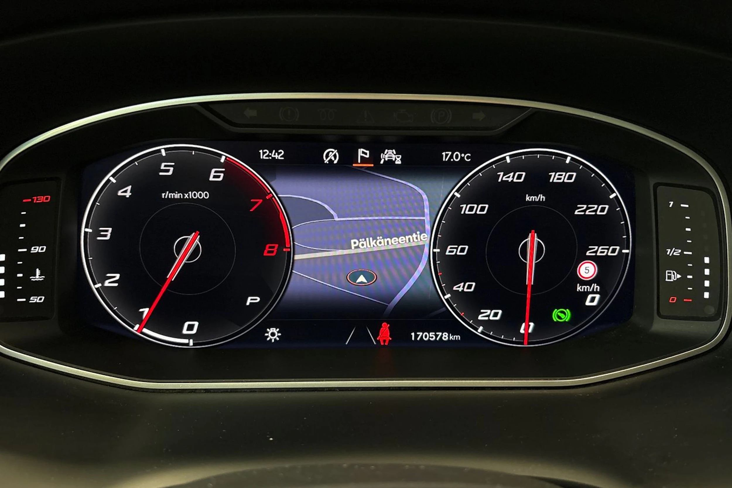 harmaa SEAT Ateca 2023 kuva 14.