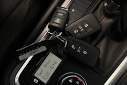 harmaa SEAT Ateca 2023 kuva 32.