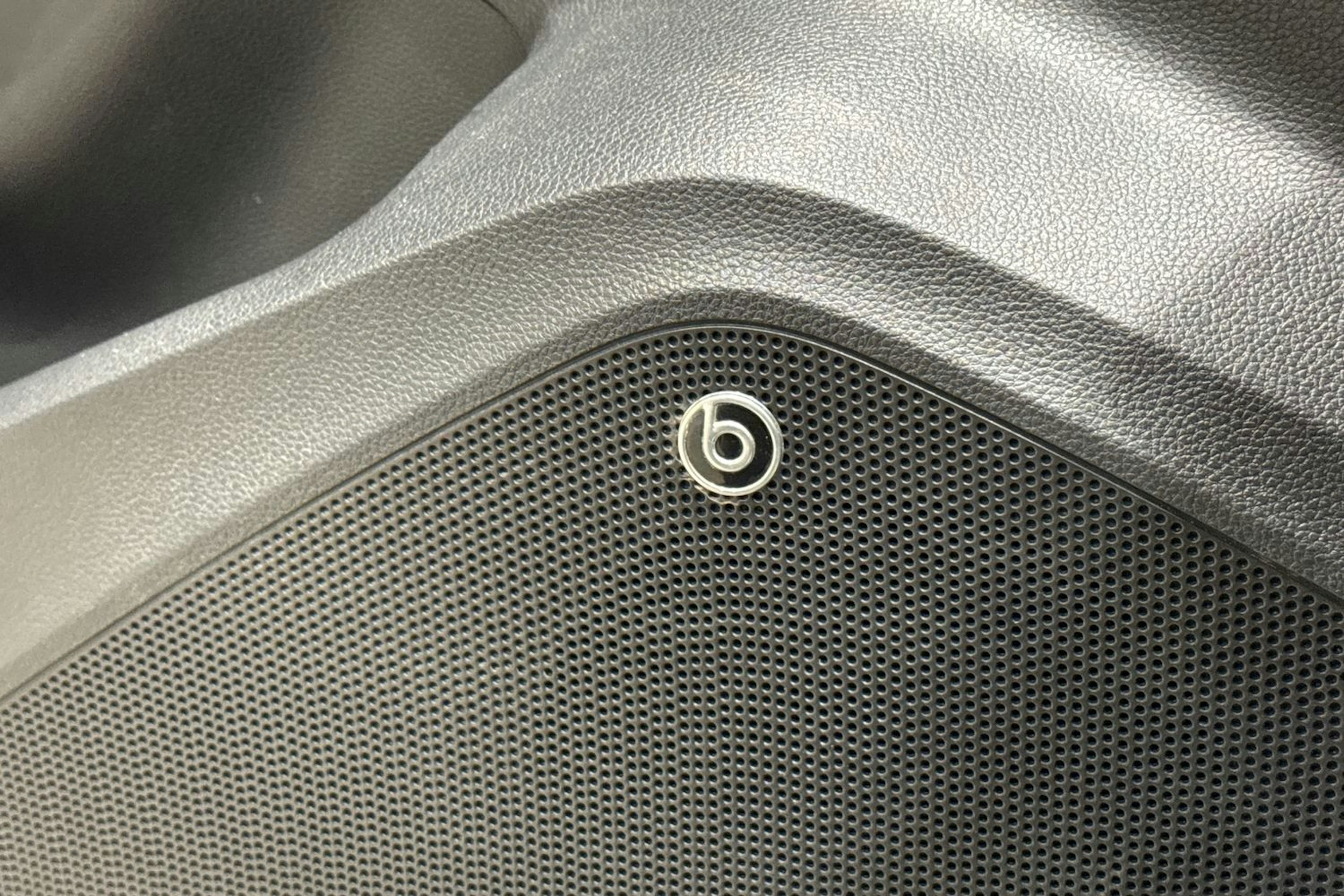 met. musta SEAT Ateca 2023 kuva 28.