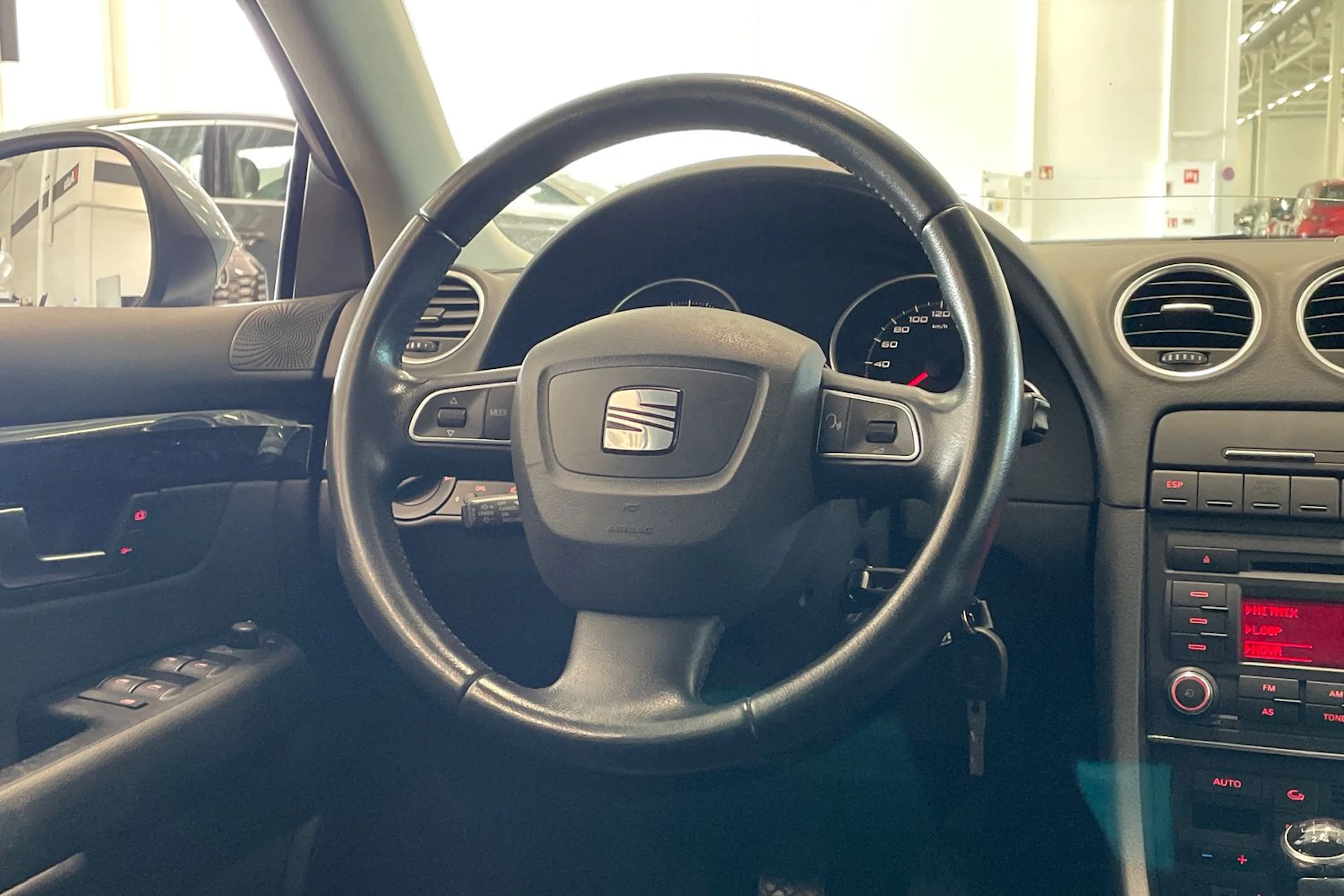 sininen SEAT Exeo 2009 kuva 12.