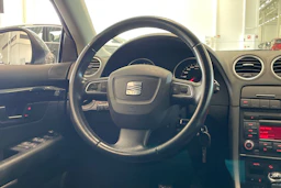 sininen SEAT Exeo 2009 kuva 12.