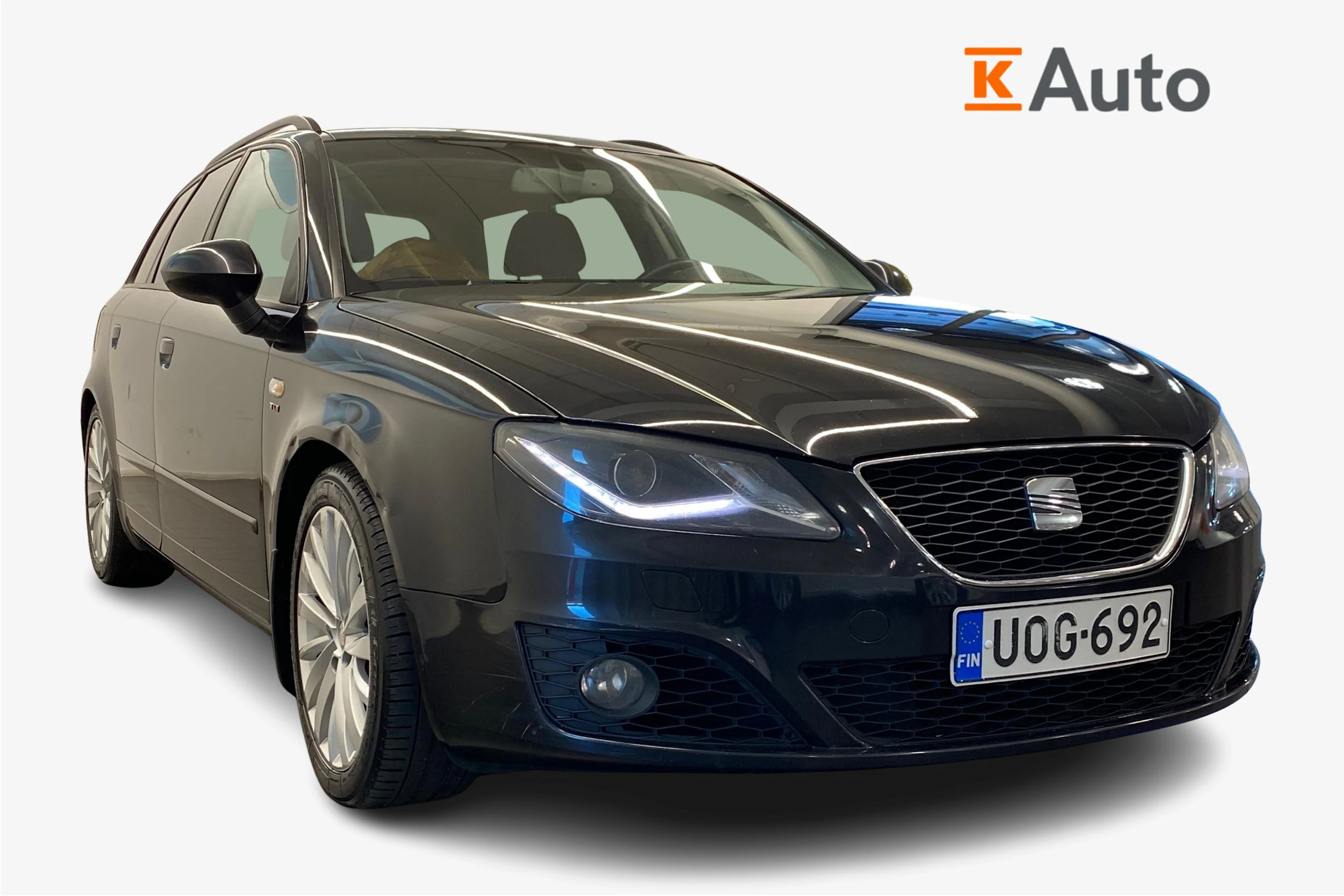 Musta SEAT Exeo ST 2012 kuva 1.