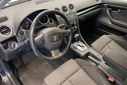 Musta SEAT Exeo ST 2012 kuva 6.