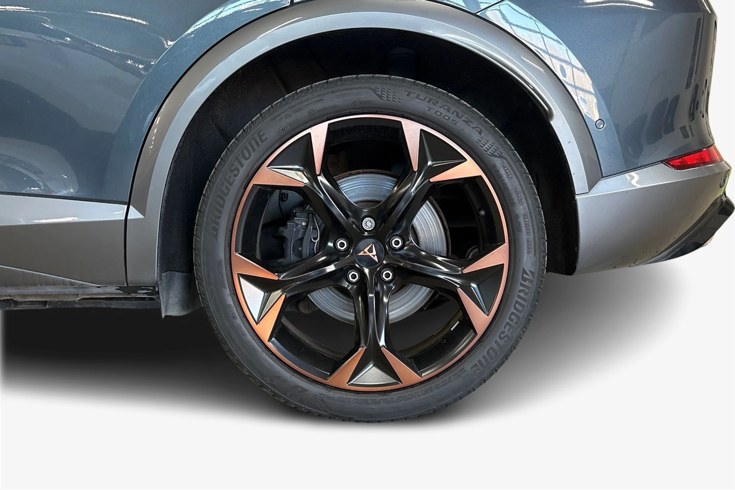 Harmaa SEAT Formentor 2021 kuva 12.