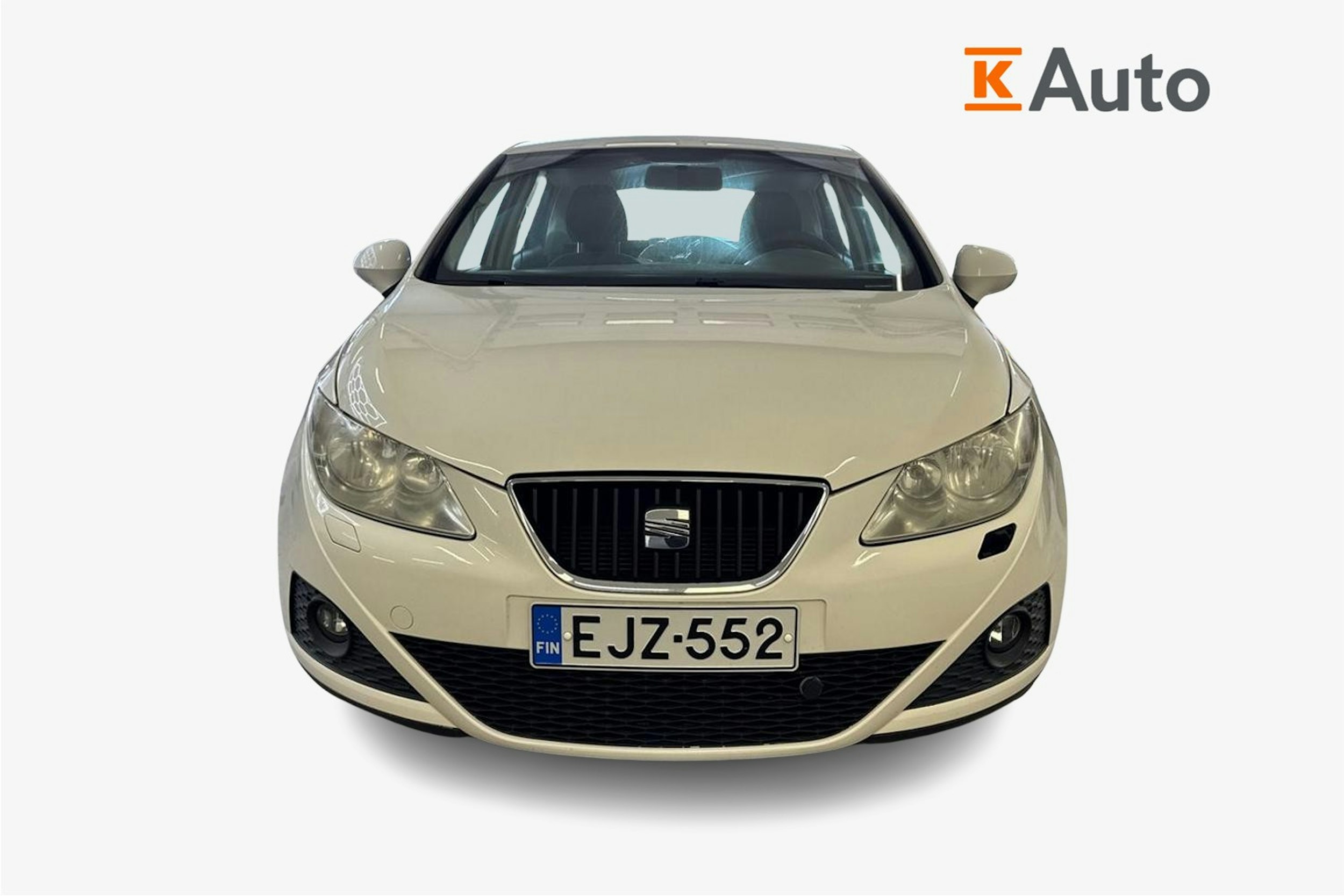 valkoinen SEAT Ibiza 2011 kuva 5.