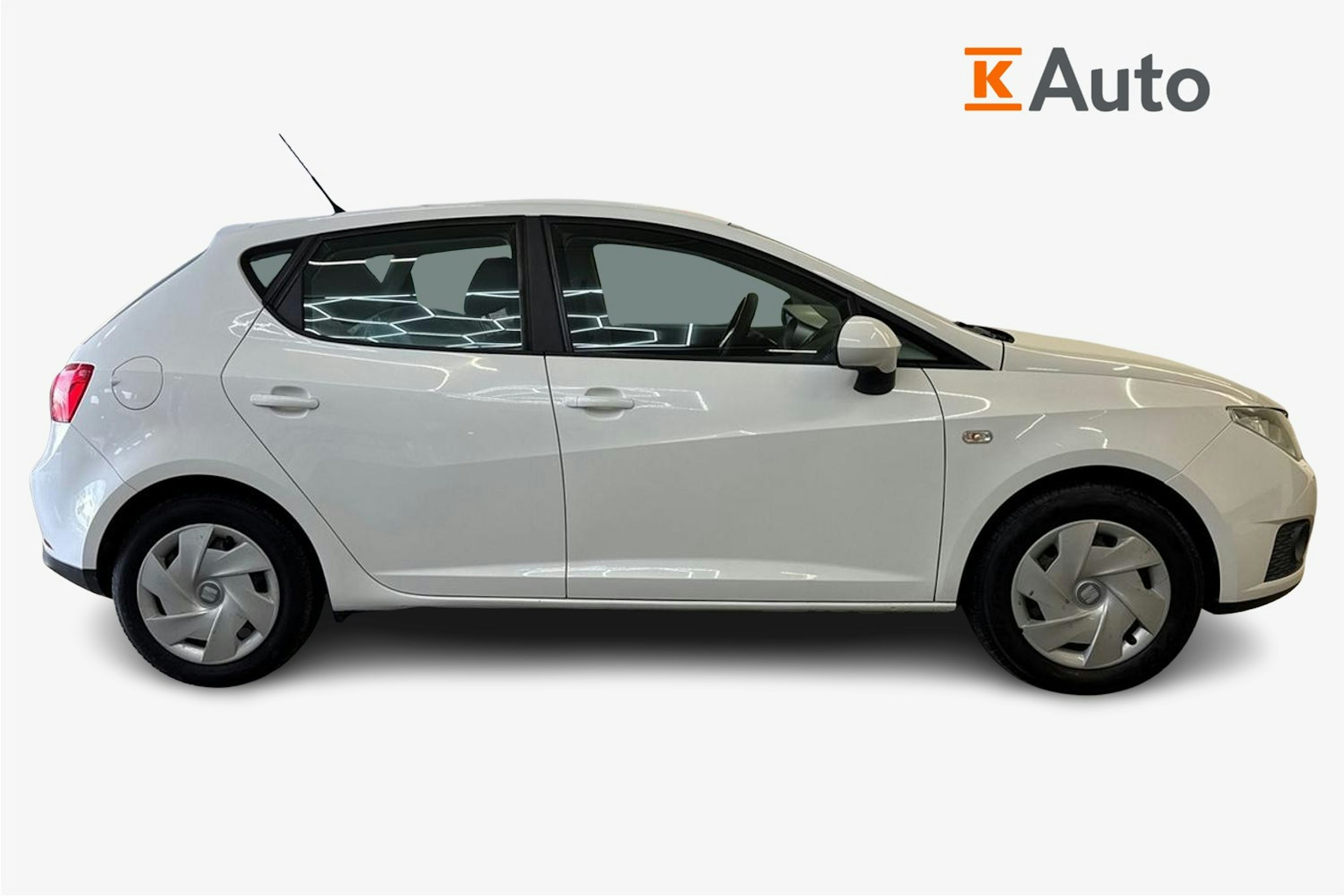 valkoinen SEAT Ibiza 2011 kuva 6.