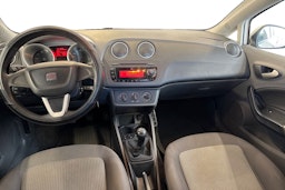 valkoinen SEAT Ibiza 2011 kuva 9.