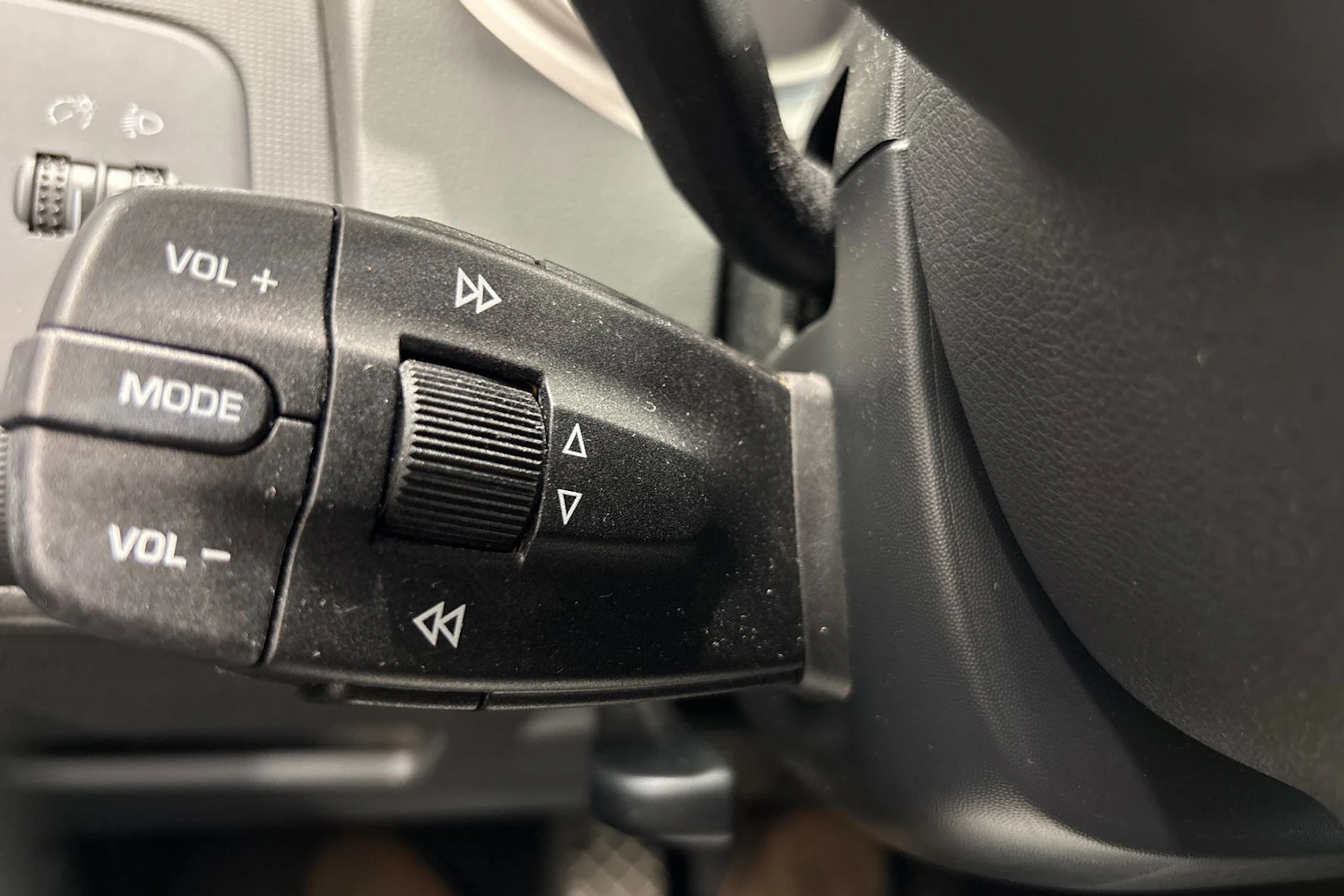 Musta SEAT IBIZA 2011 kuva 18.