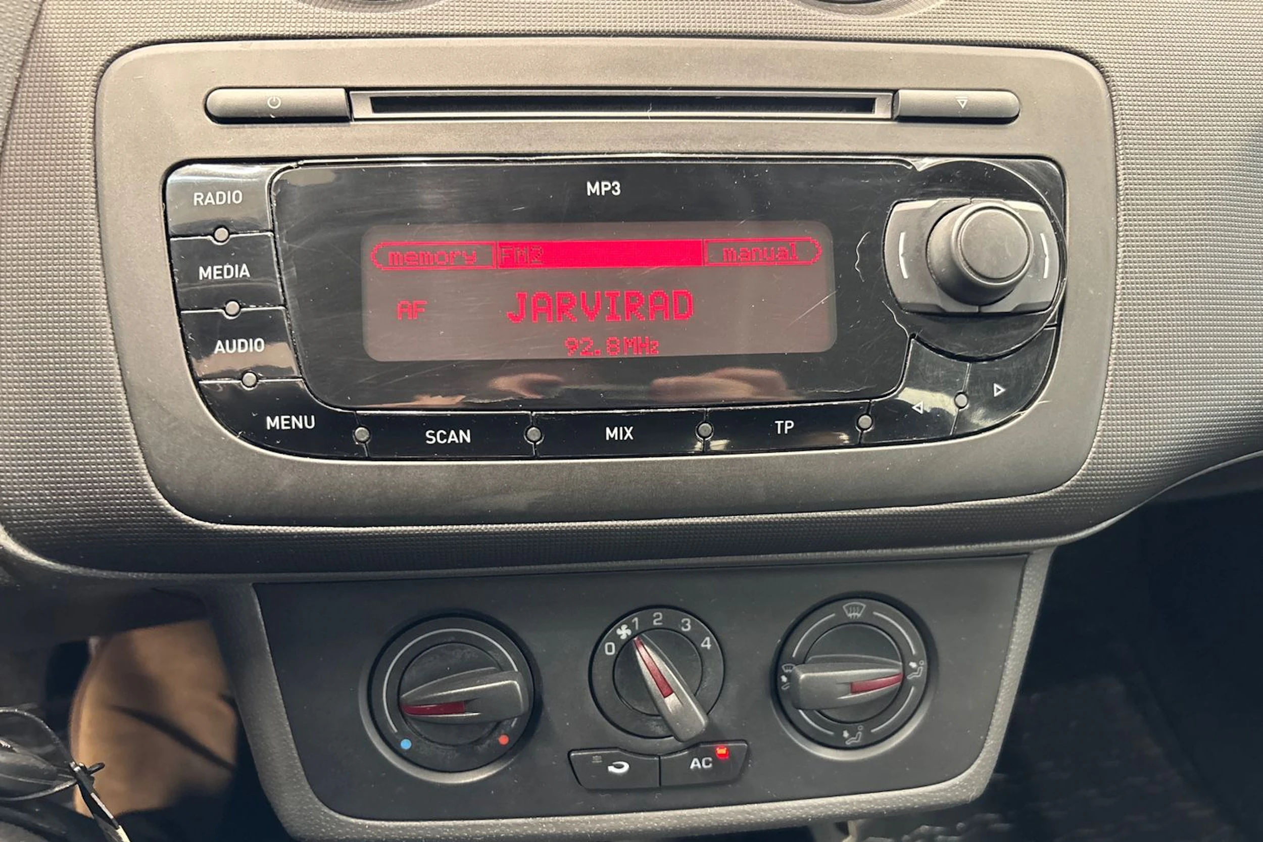 Musta SEAT IBIZA 2011 kuva 21.