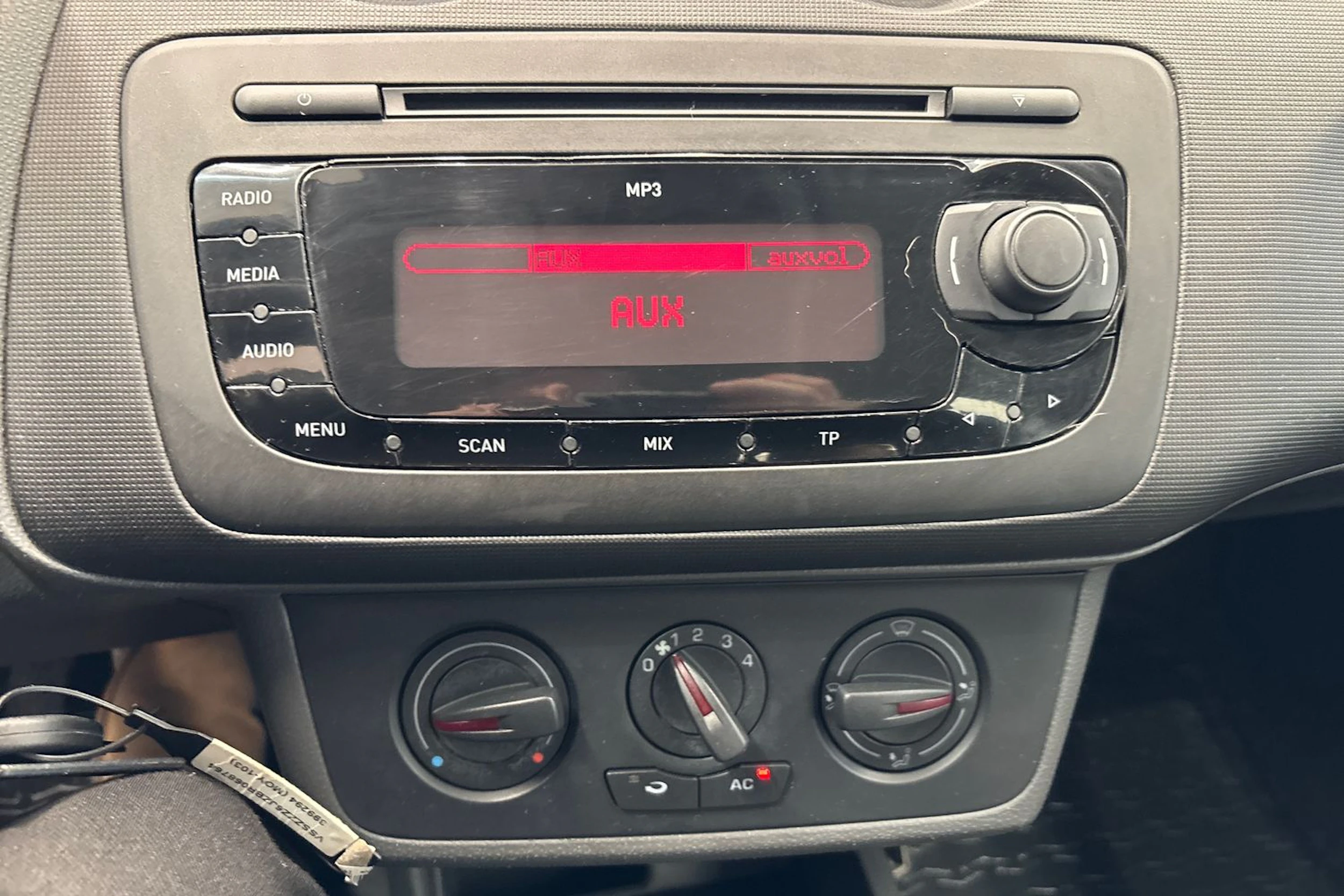 Musta SEAT IBIZA 2011 kuva 22.