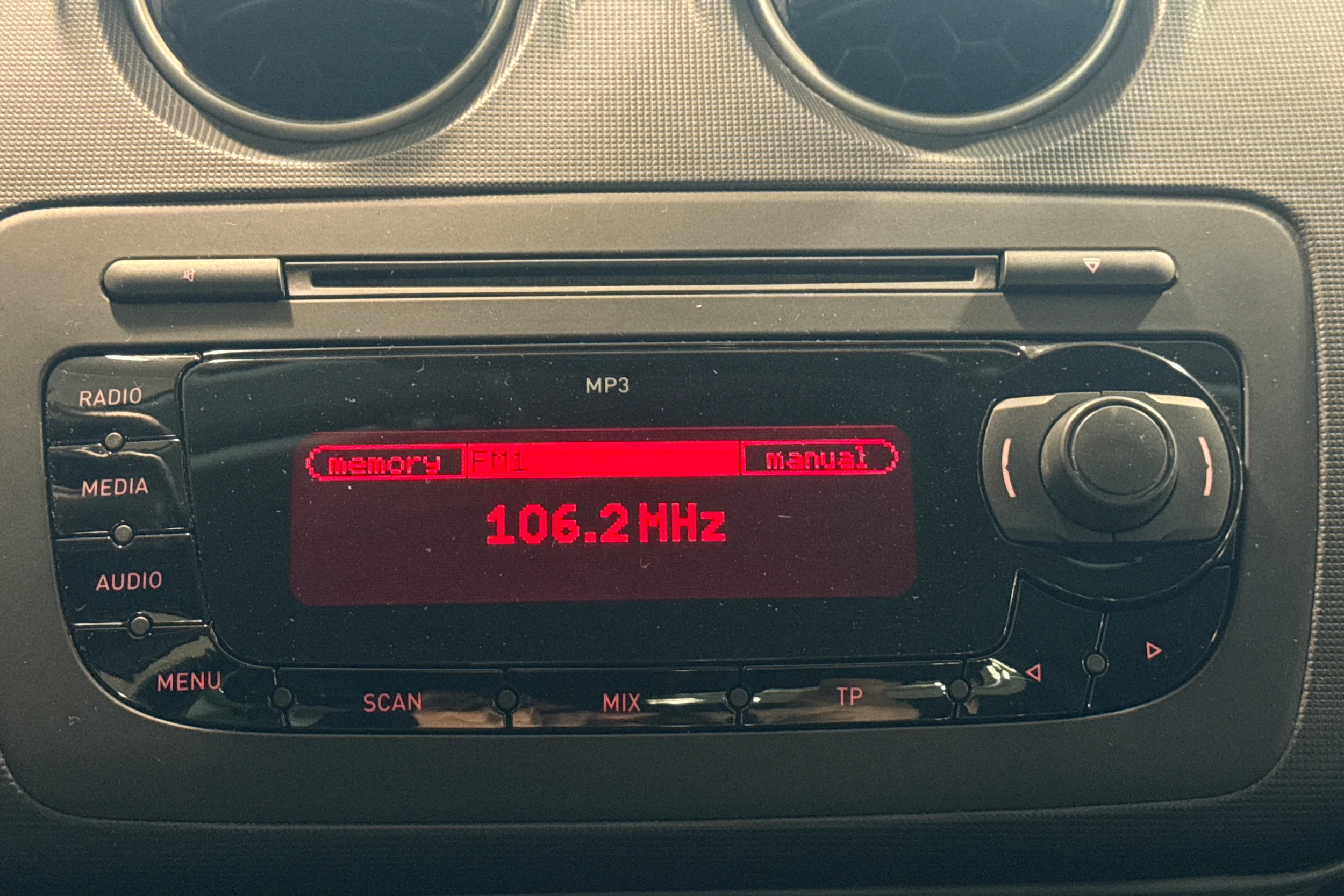 met. hopea SEAT Ibiza 2012 kuva 14.