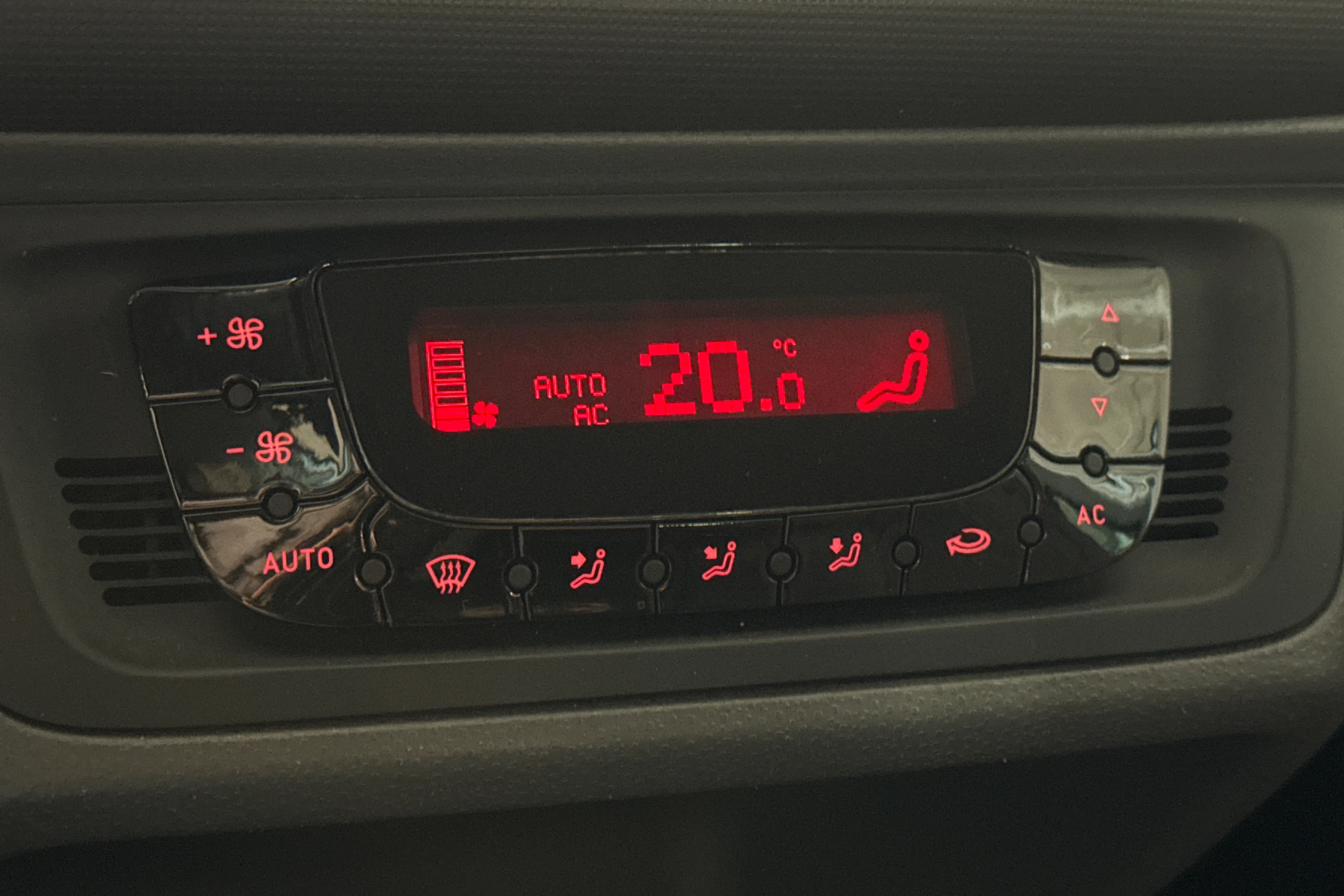 met. hopea SEAT Ibiza 2012 kuva 16.