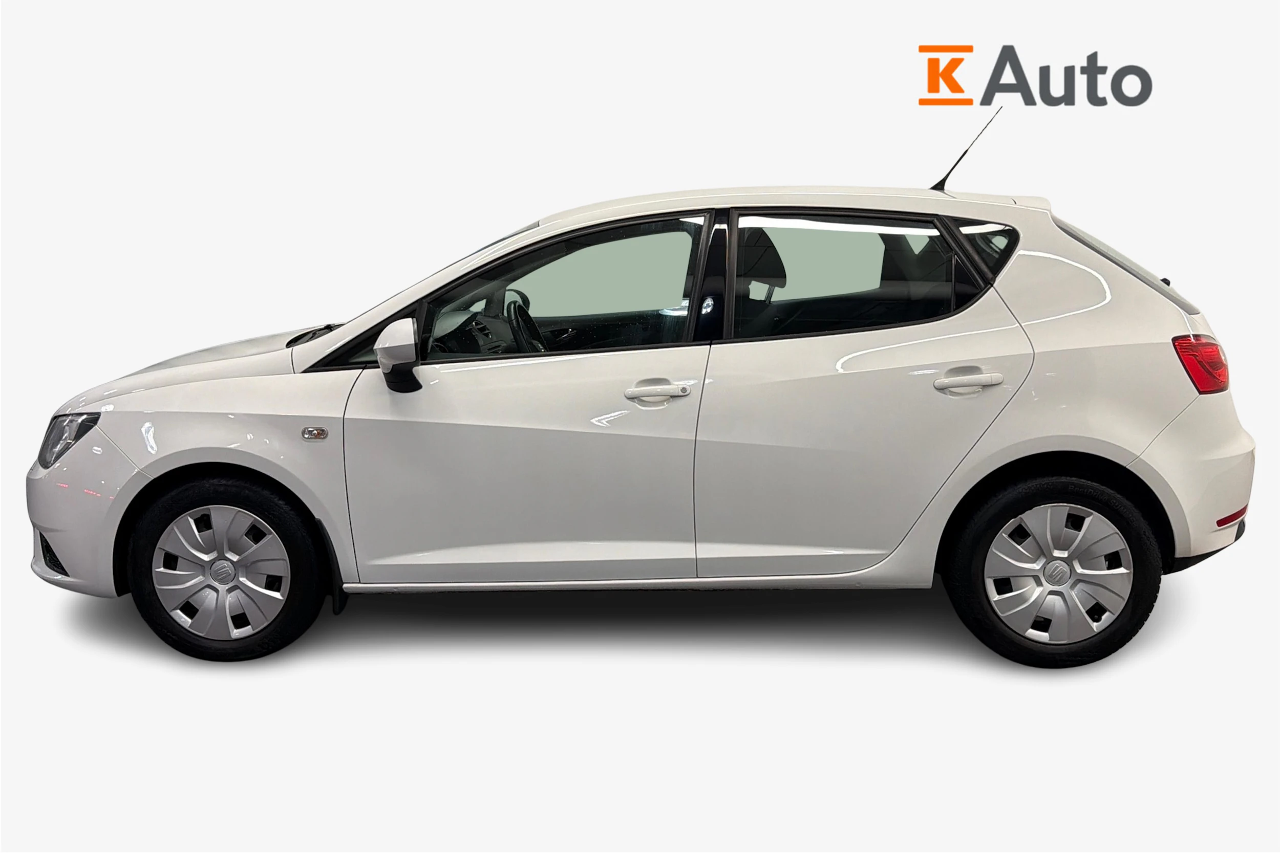 Valkoinen SEAT Ibiza 2014 kuva 5.
