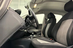 Valkoinen SEAT Ibiza 2014 kuva 11.