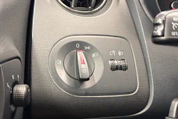 Valkoinen SEAT Ibiza 2014 kuva 16.