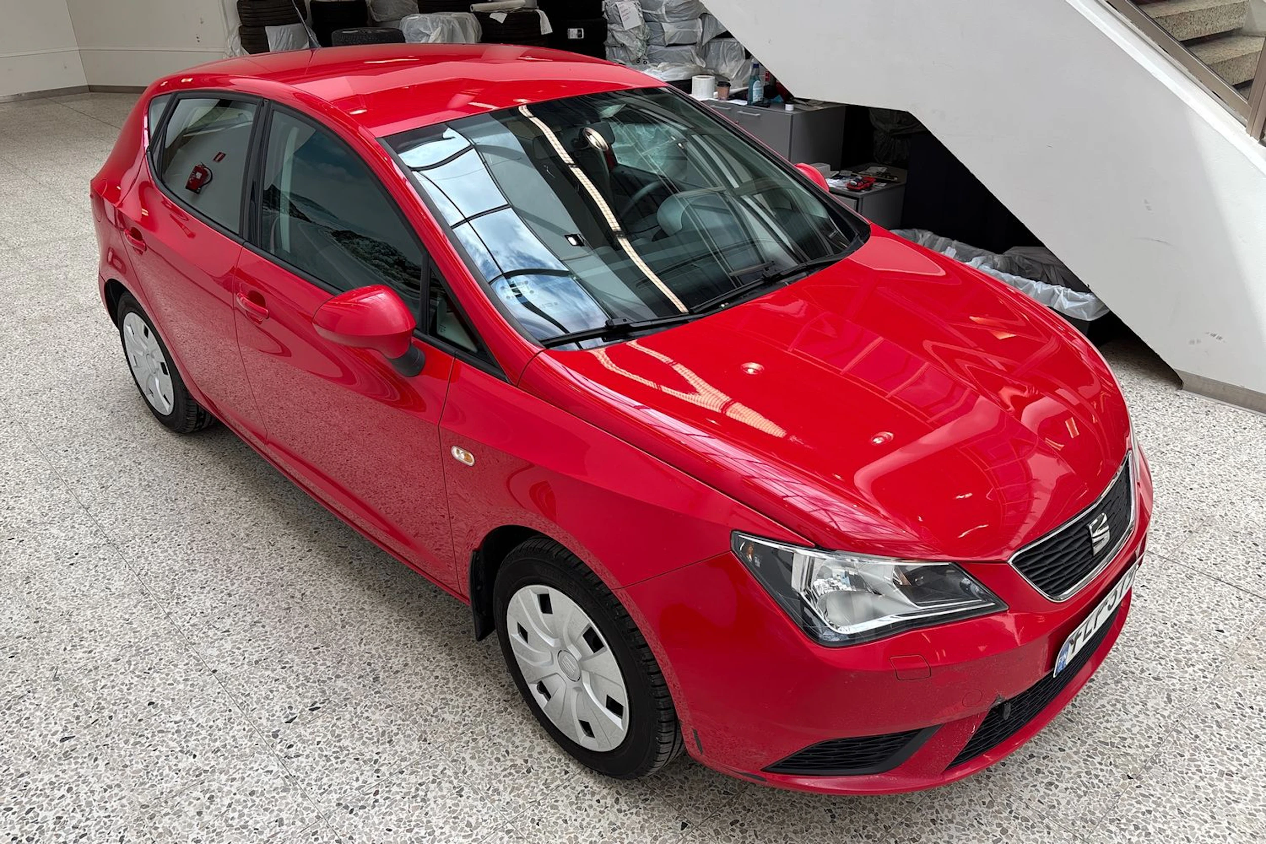 punainen SEAT Ibiza 2015 kuva 18.