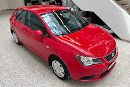 punainen SEAT Ibiza 2015 kuva 18.