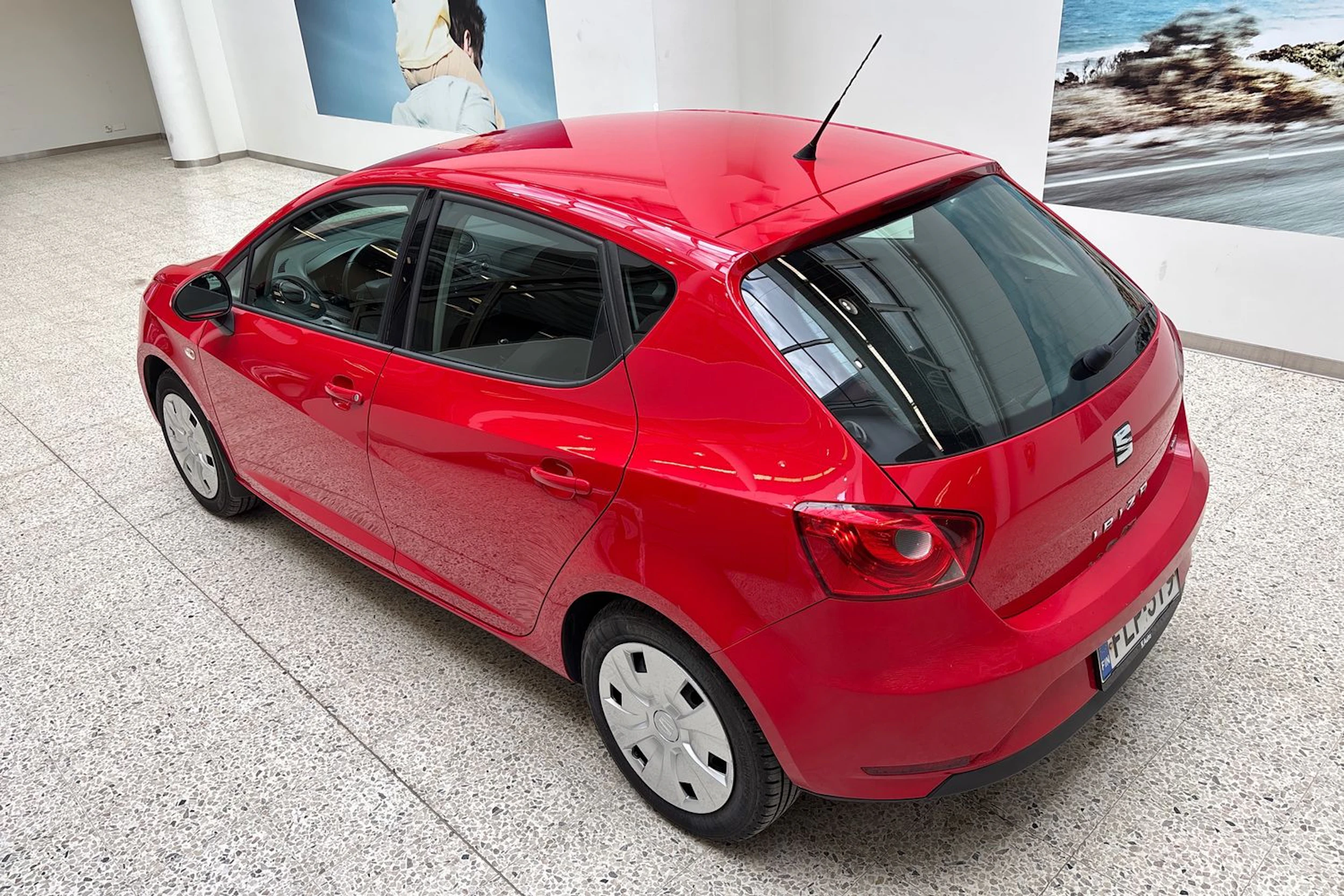 punainen SEAT Ibiza 2015 kuva 22.
