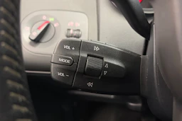punainen SEAT Ibiza 2015 kuva 14.